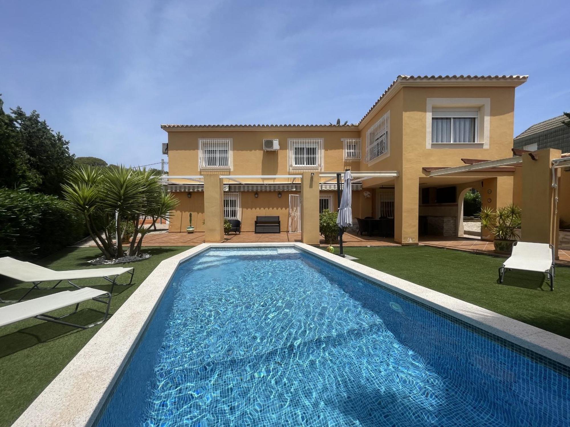 Villa Levante Blueline