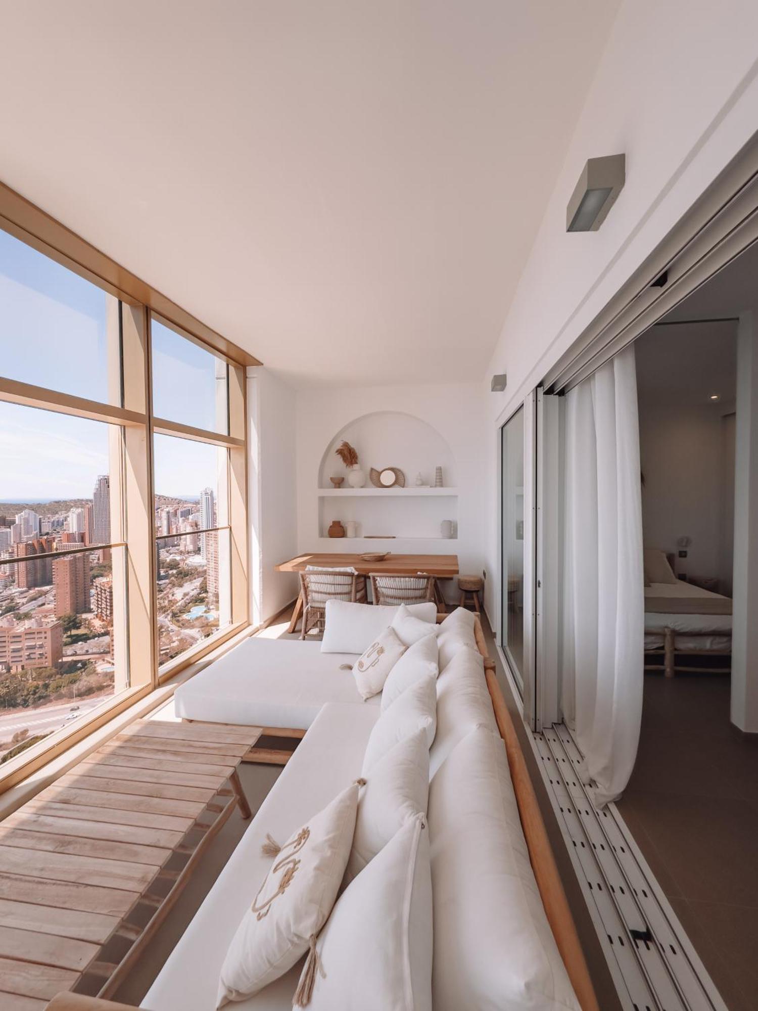 Intempo By Holuxe - 261 - 26th Floor *