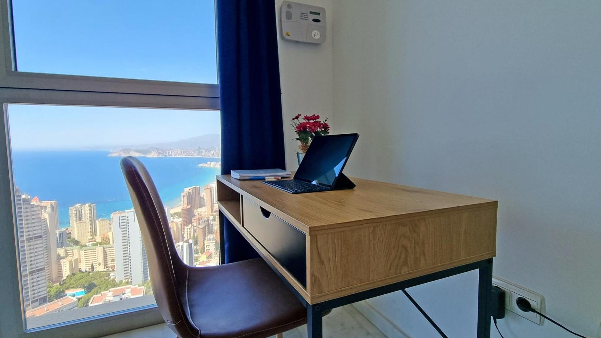 Highrise With Private Terrace & Sea Views - 34th Floor Apartment *