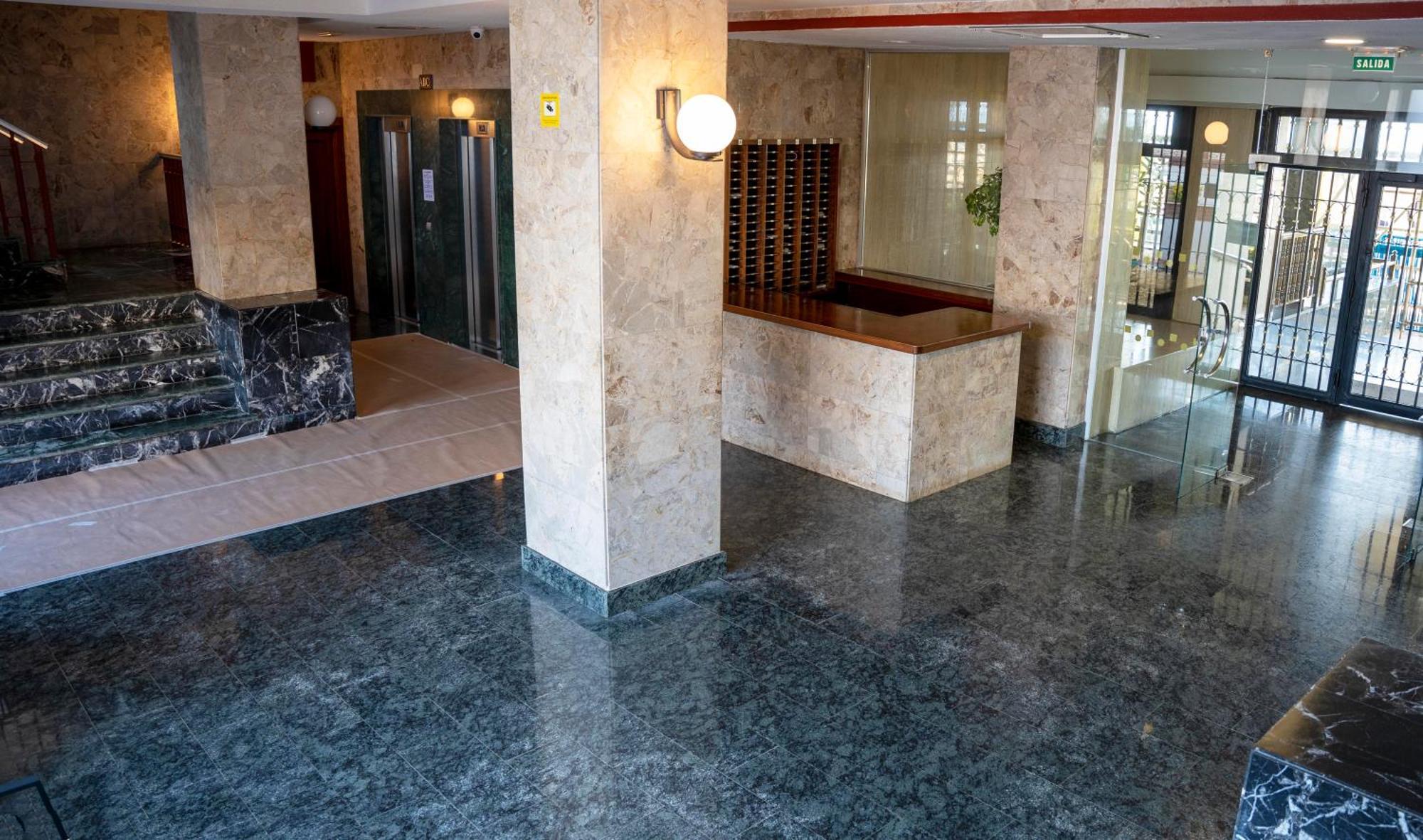 Las Palmeras 15d Apartment *