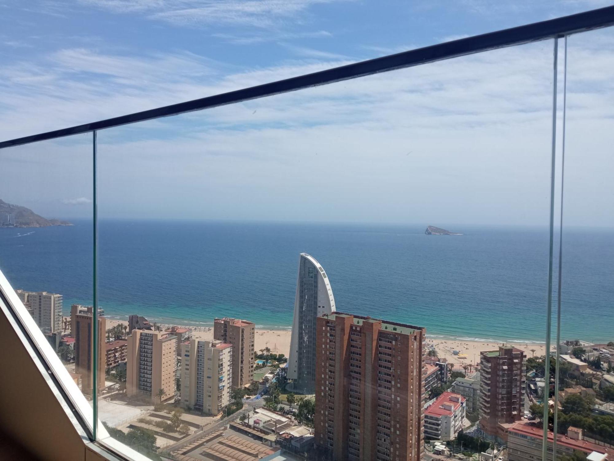 Elio Luxury Beach, Floor 28, Spa & Gym Apartment
