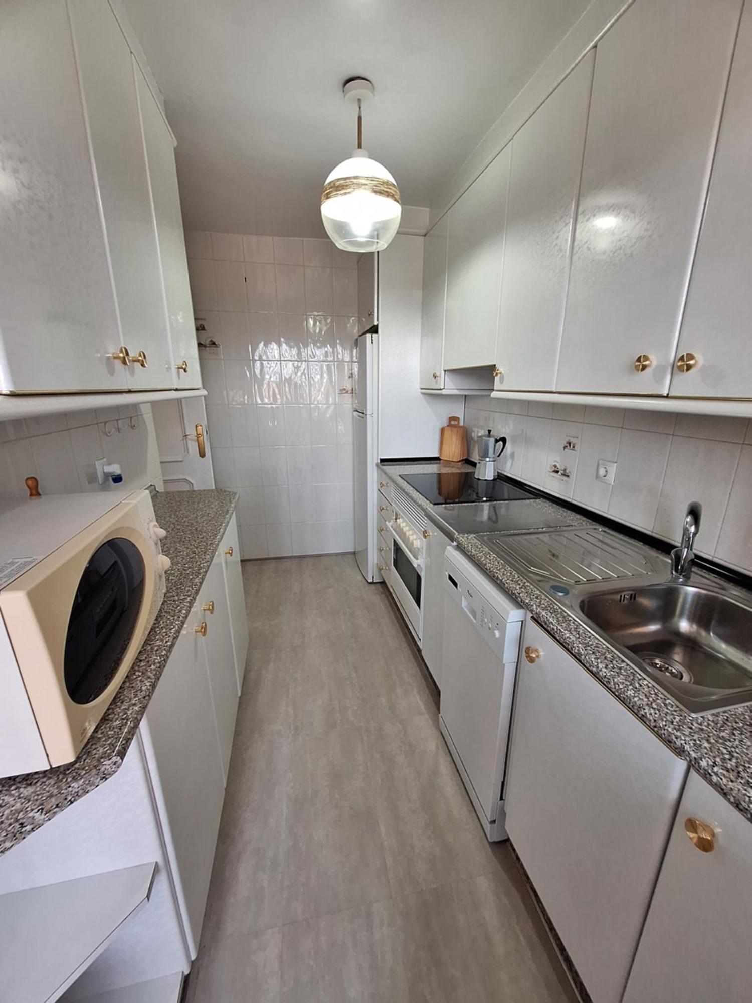 Beautiful 2 Bedrooms Aparatament * Benidorm