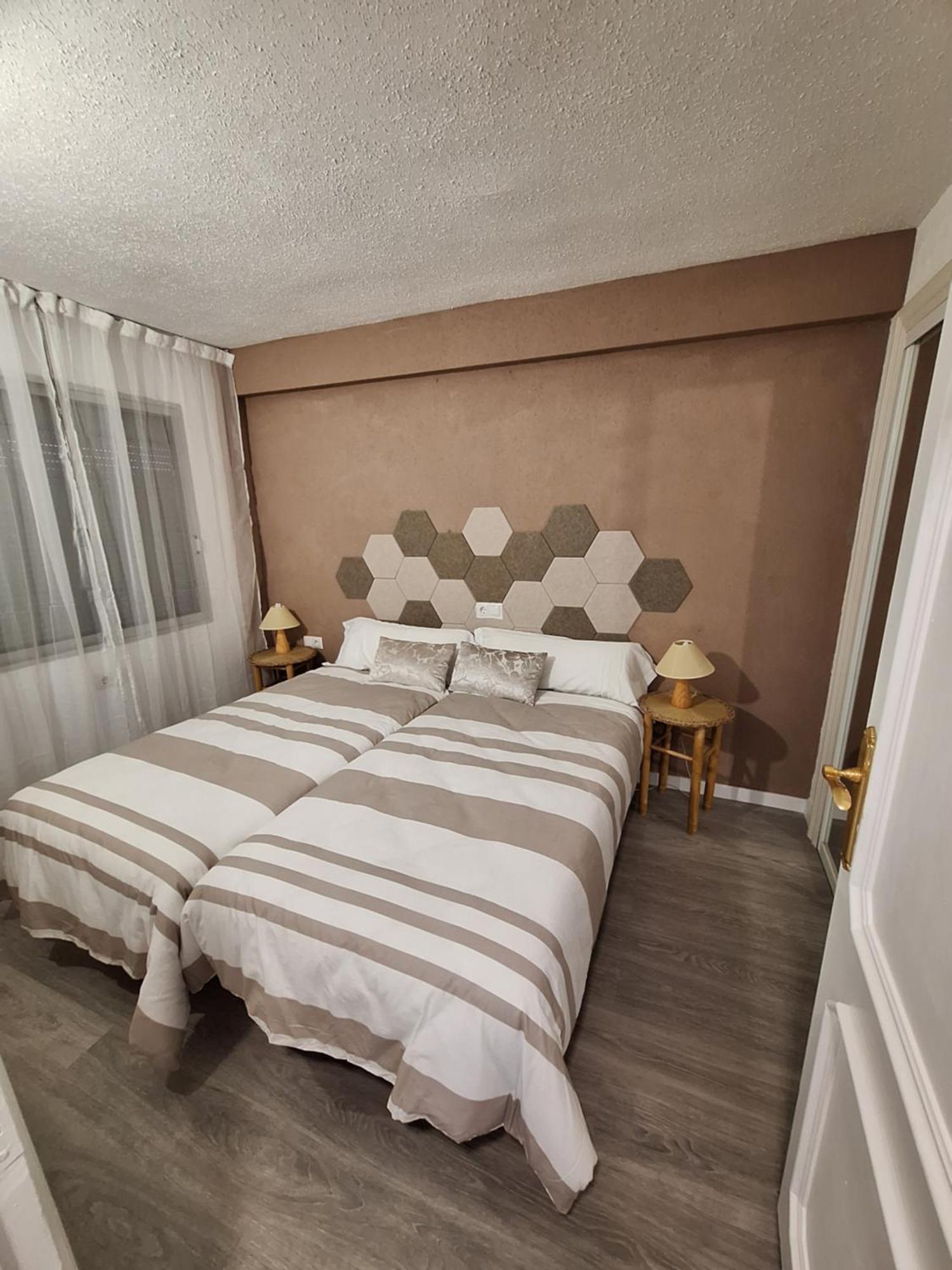 Beautiful 2 Bedrooms Aparatament * Benidorm
