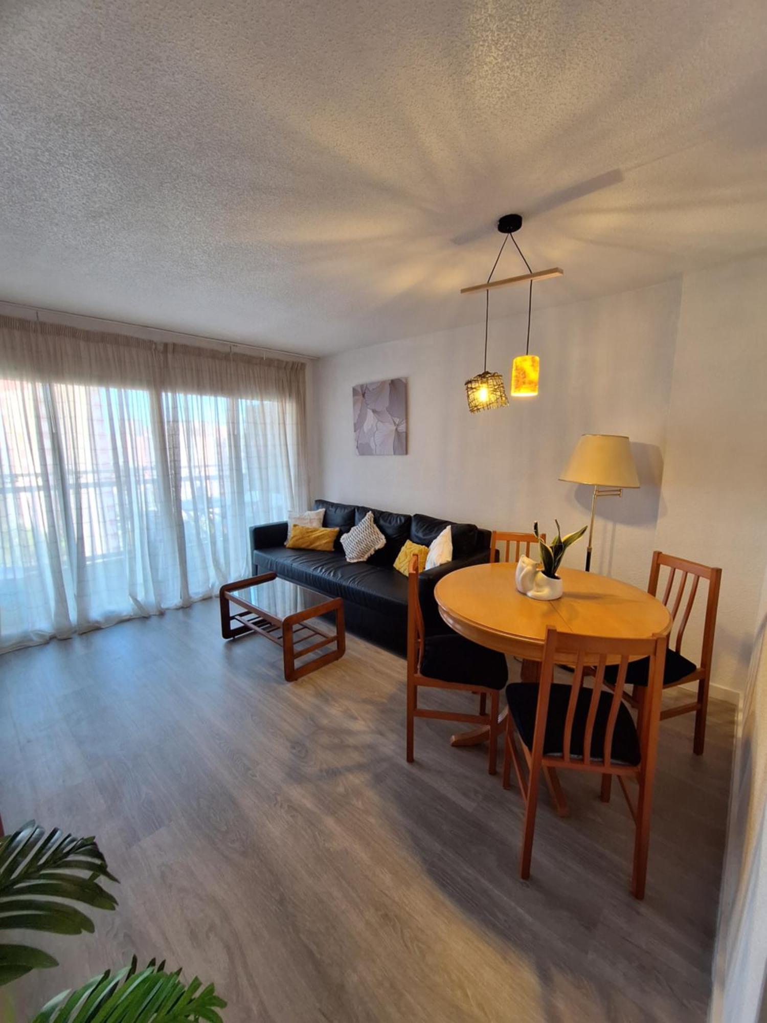Beautiful 2 Bedrooms Aparatament *