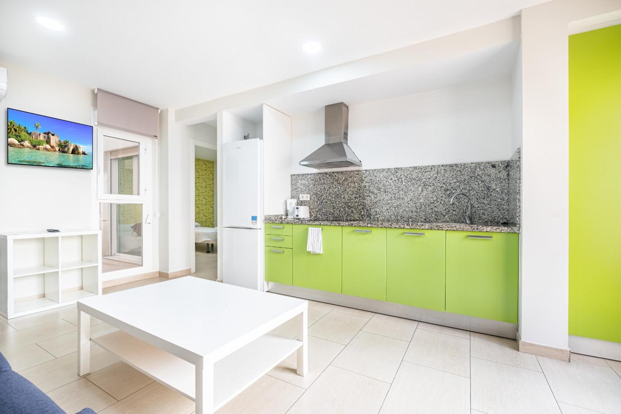 Aparthotel La Rosita Old Town *