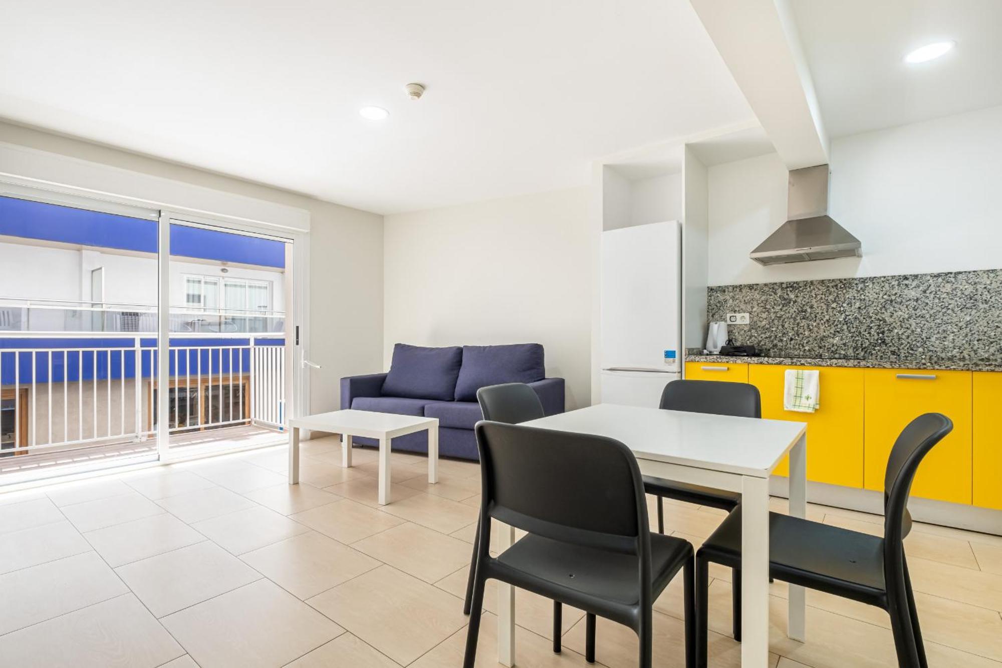Aparthotel La Rosita Old Town