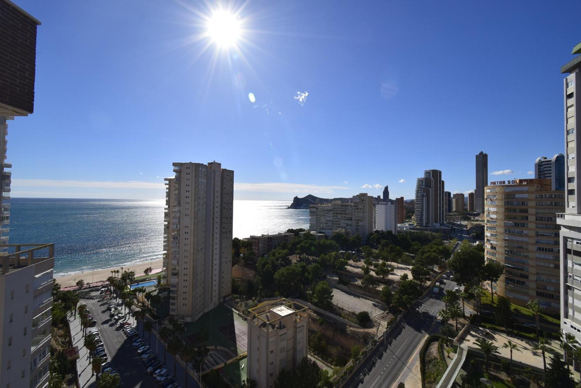 3 Mirando Al Mar En Pintor Rosales By Sonneil Benidorm
