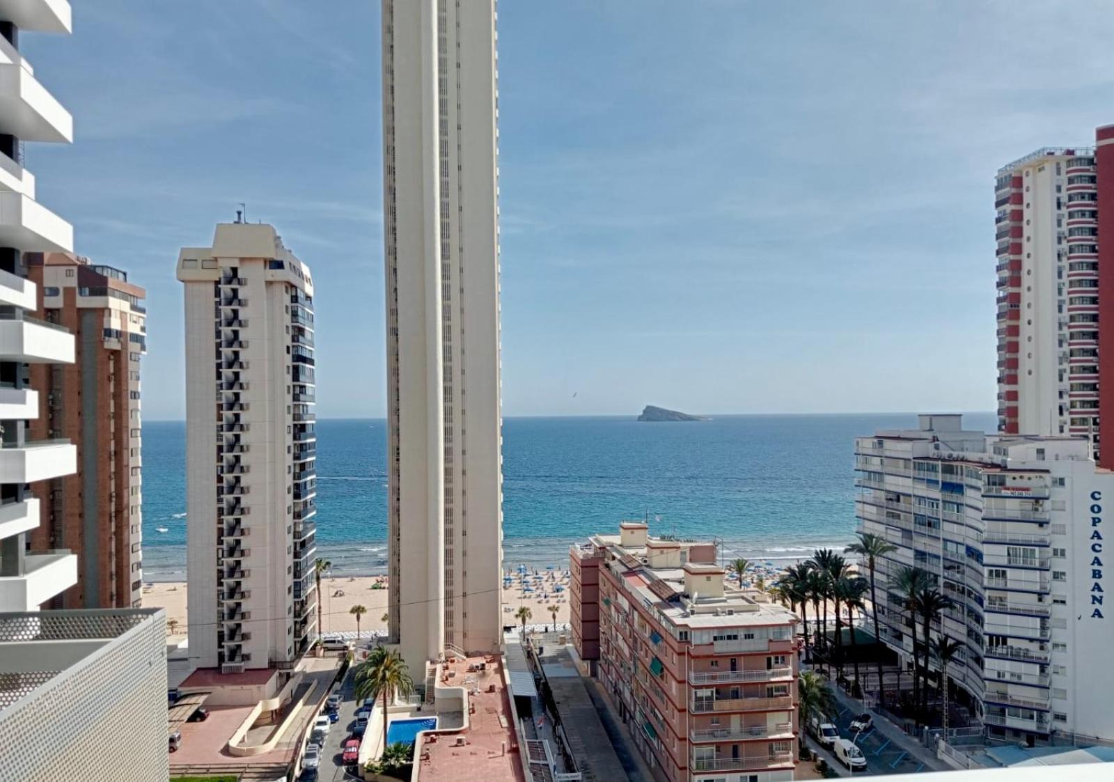 Ducado 13G Levante Beach, Pool & Parking Apartment *