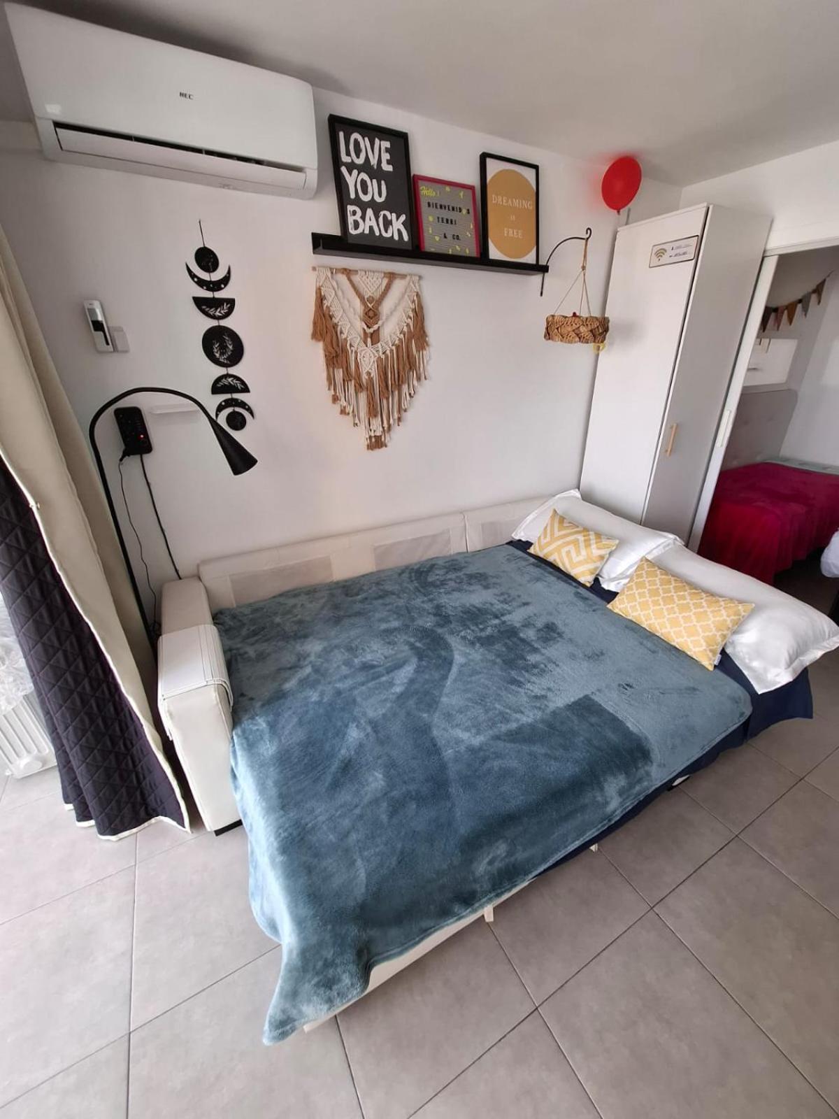 Apartment Happy Loix Wifi Aa Garage Gratuito