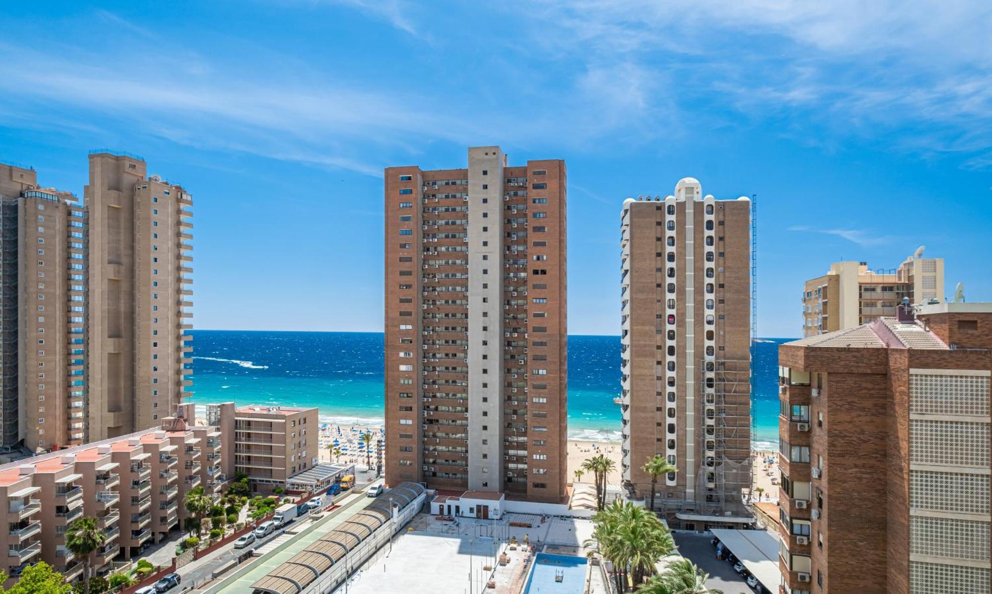 Caballos 12-c Levante Apartment