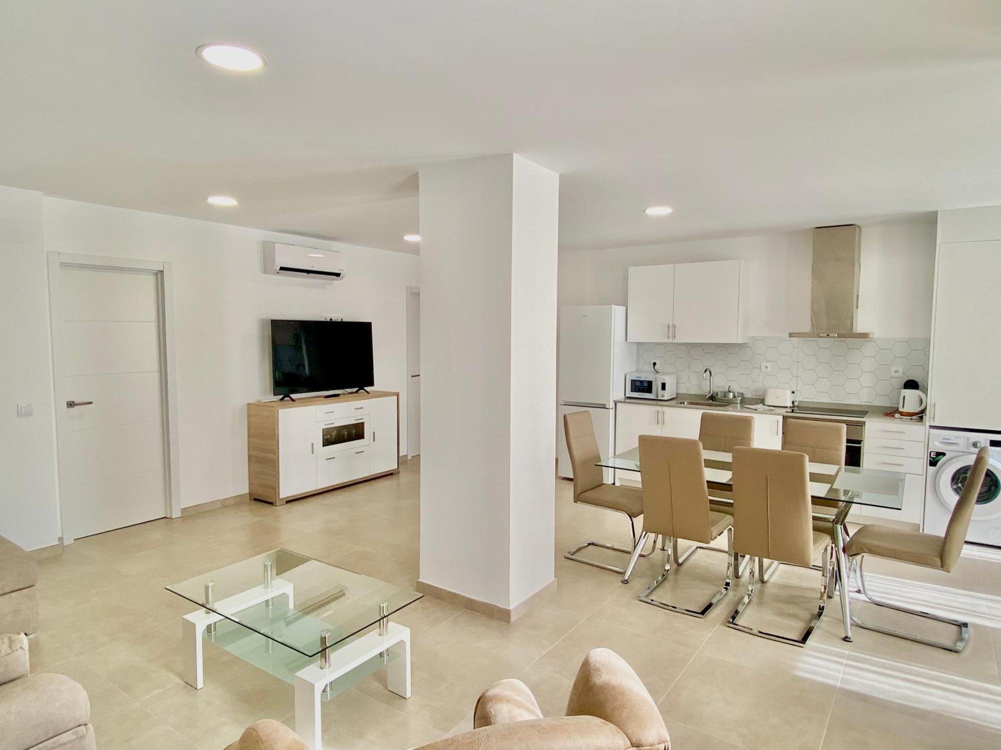 Sonrisa Deluxe Apartments, Levante *