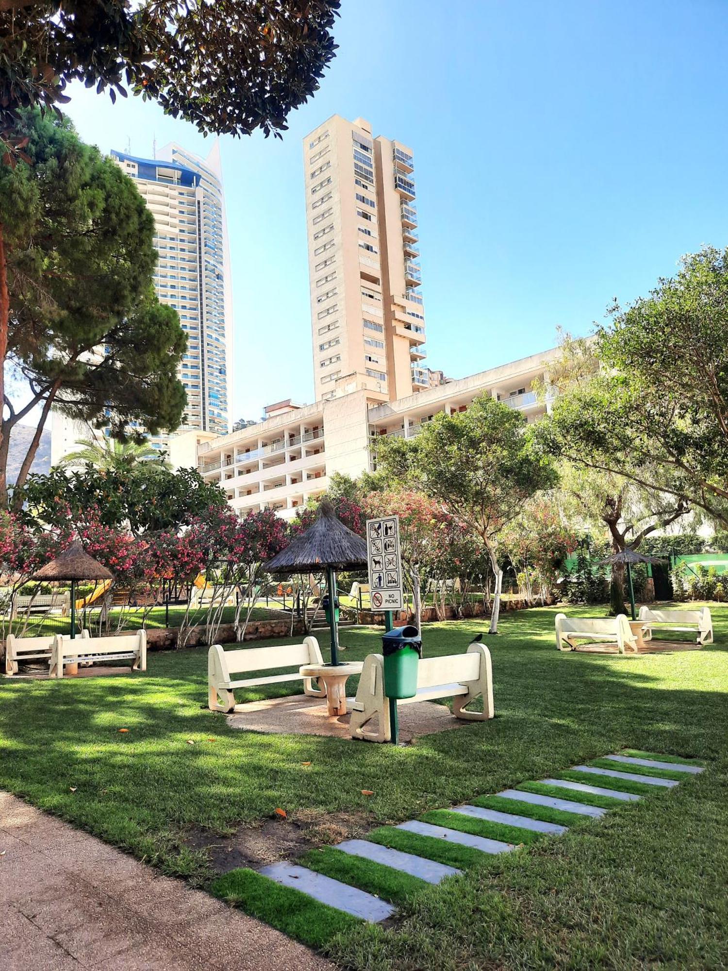Playmon Apartment *
