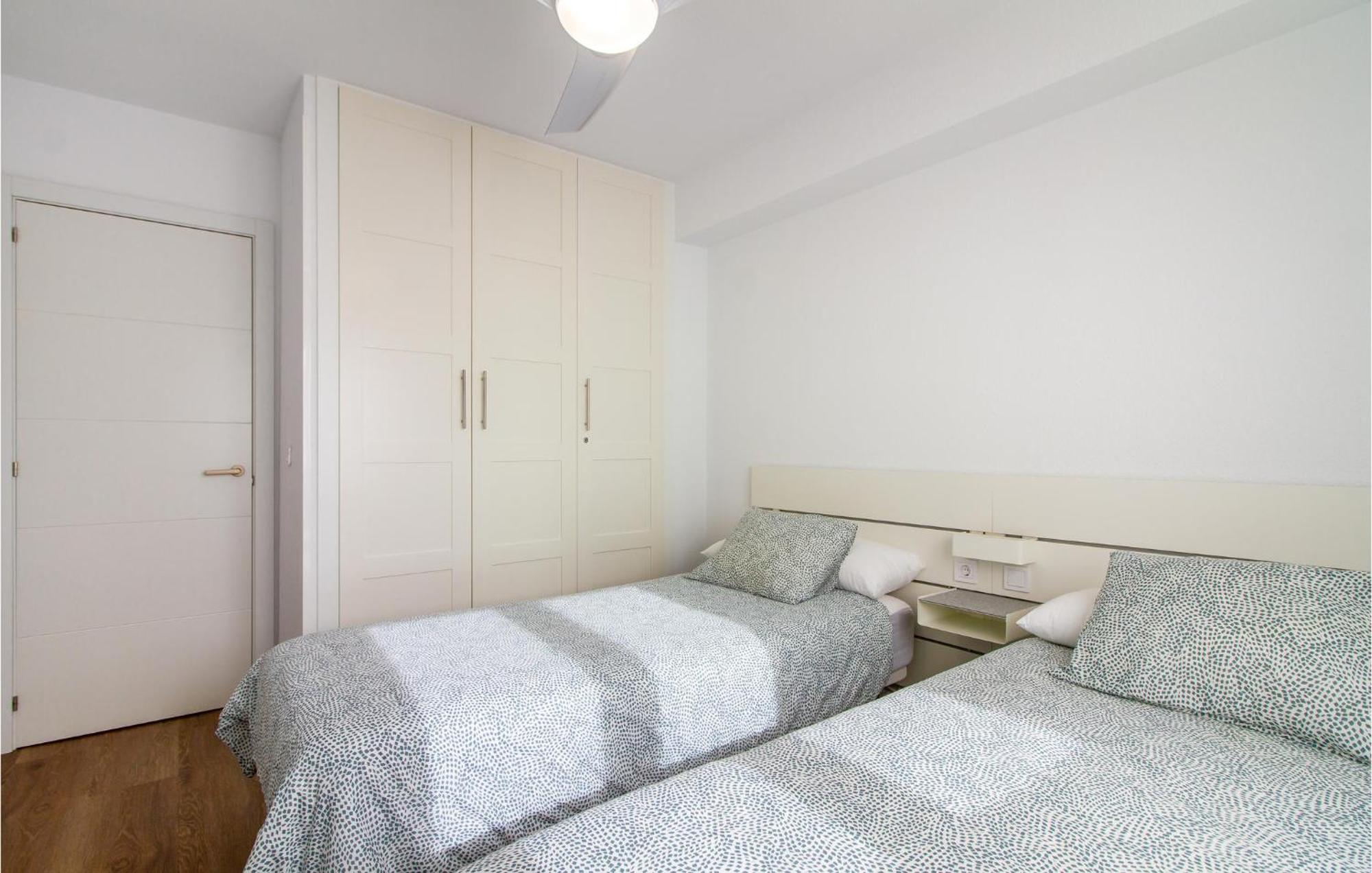 Awesome In With Kitchen Benidorm
