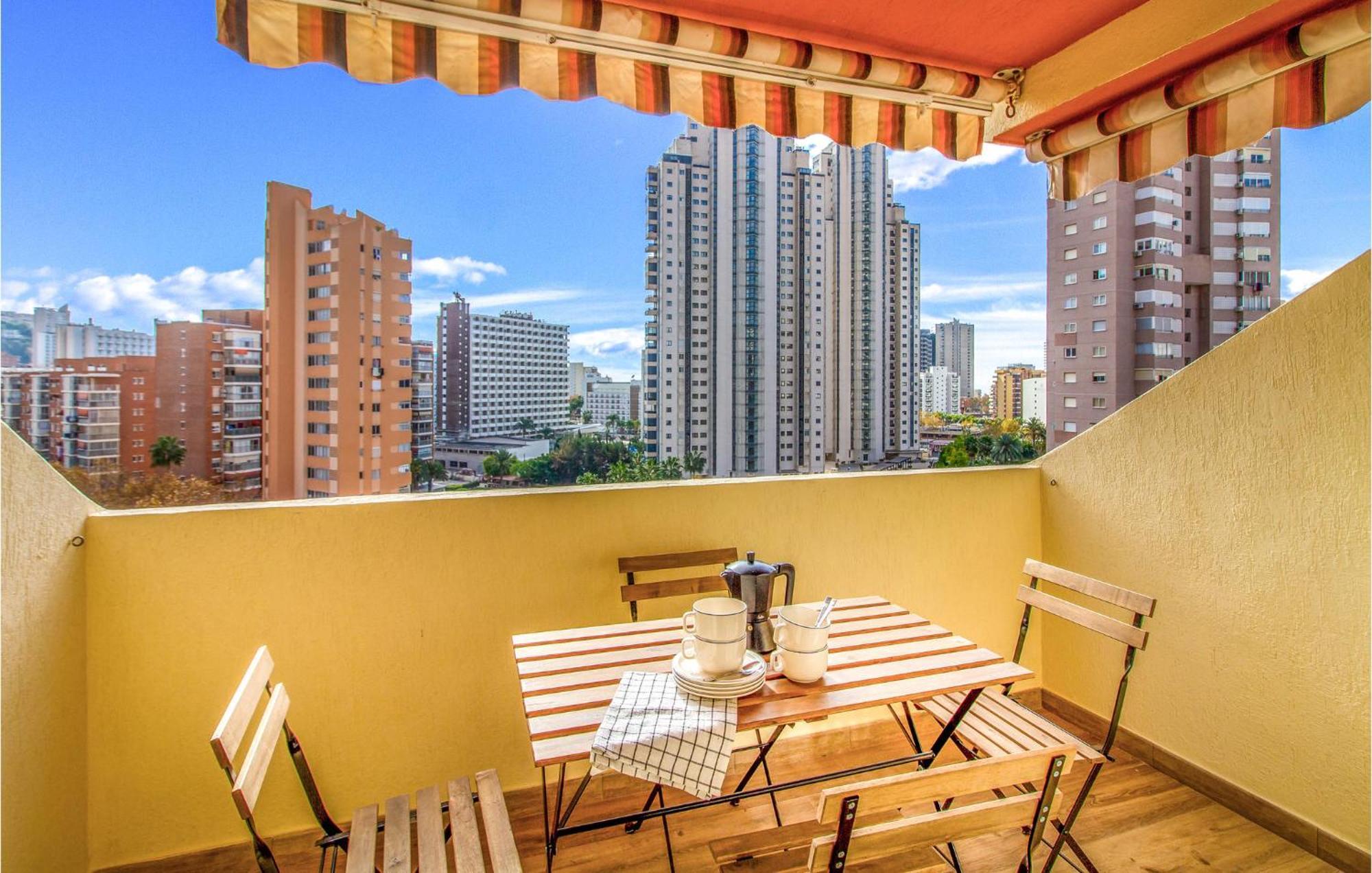 Awesome In With Kitchen Benidorm
