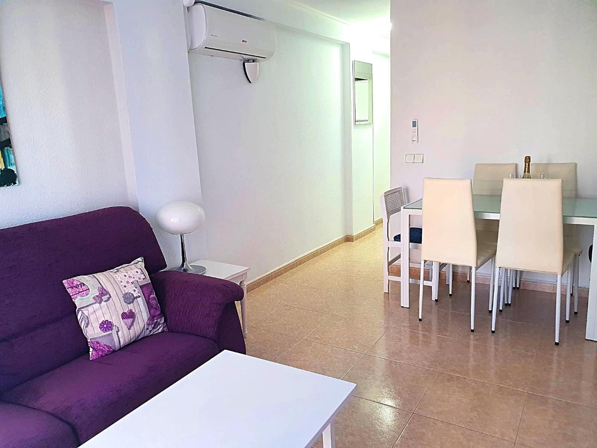 Three Bedrooms In Near And Strip *