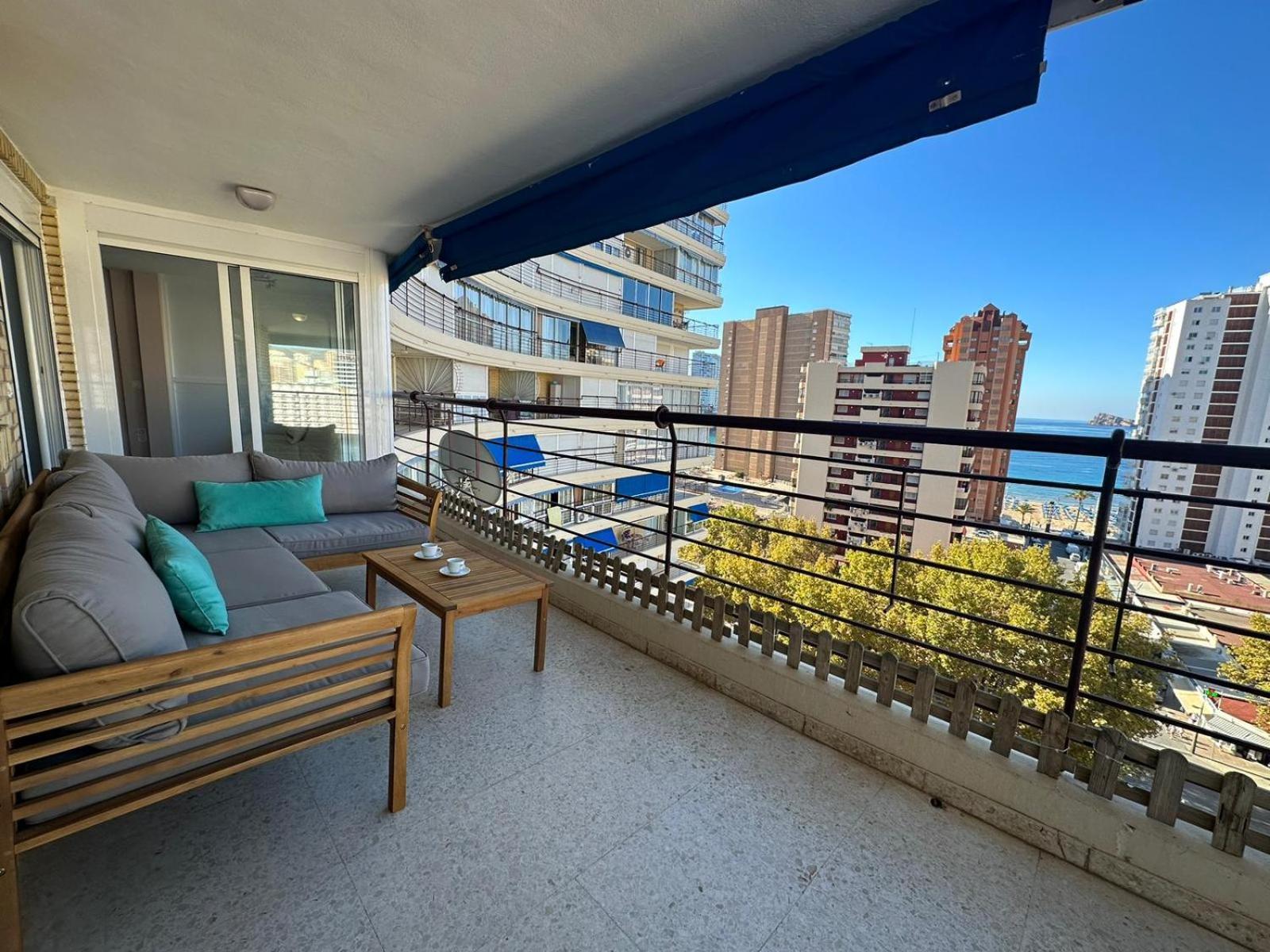 Grosse Mit Grosser Terrasse An Der Costa Blanca - 250 M Vom Benidorm