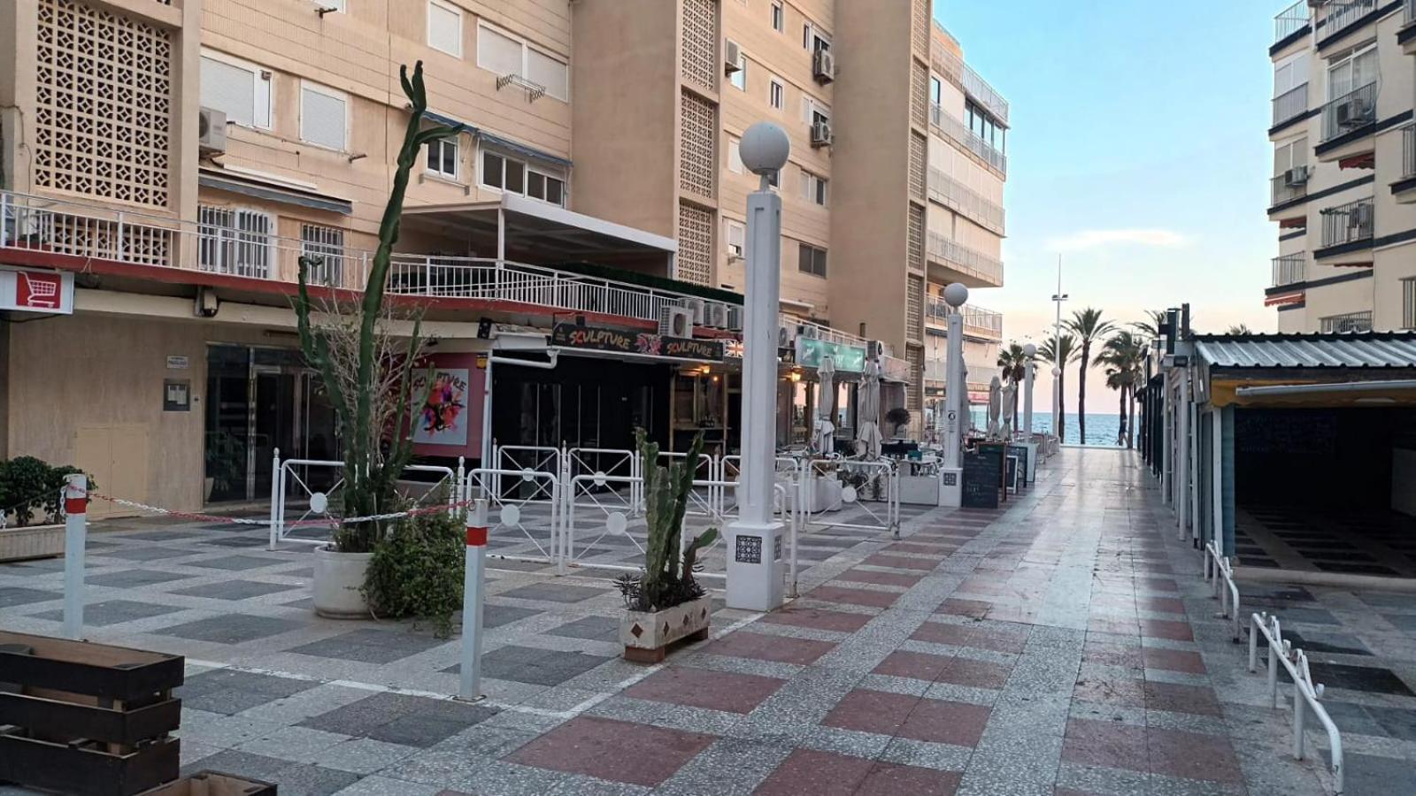 Apto Gavina Plaza Triangular , A Pie De Playa Levante *