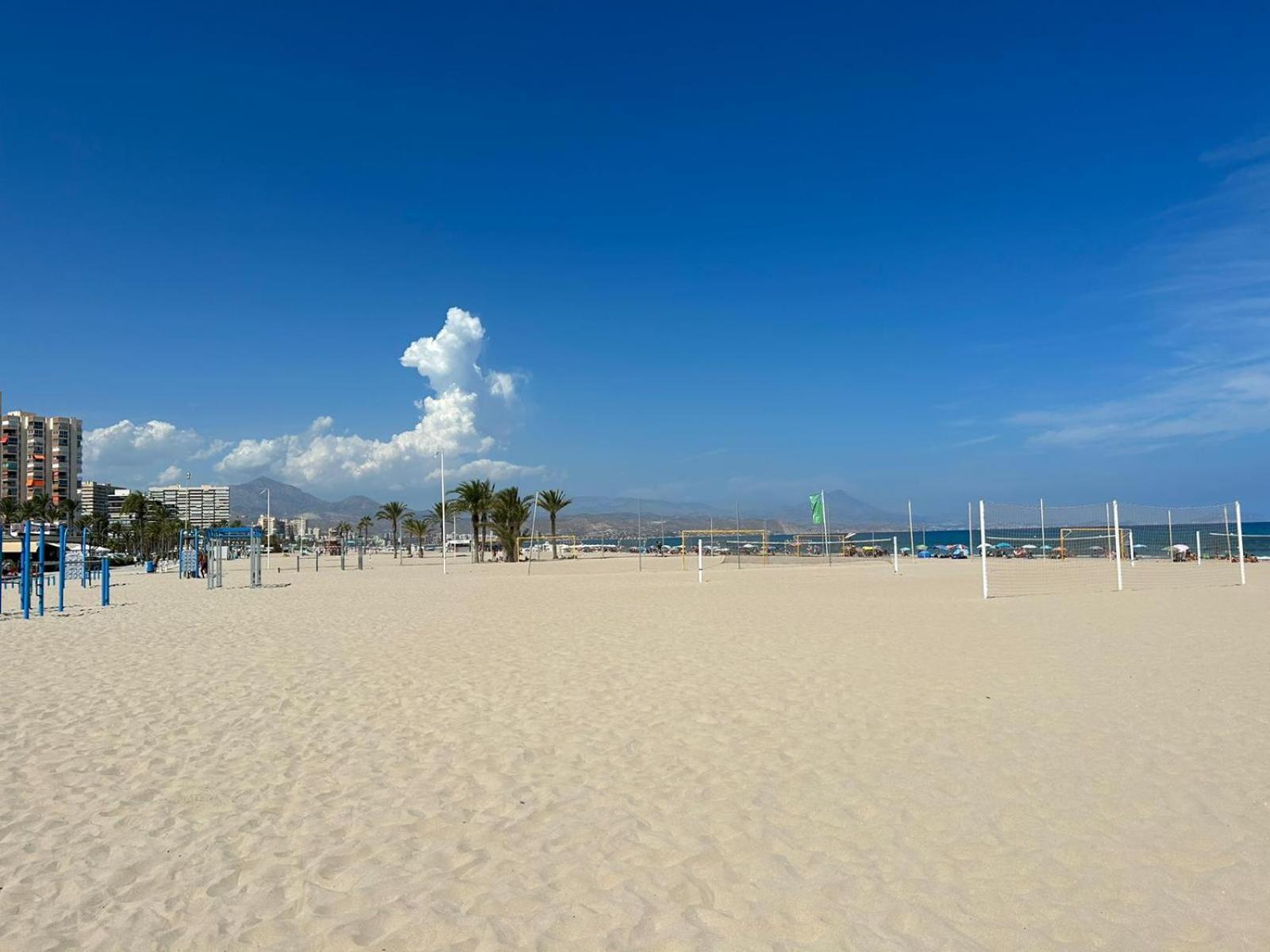 Apartment Grosse Mit Grosser Terrasse An Der Costa Blanca - 250 M Vom *