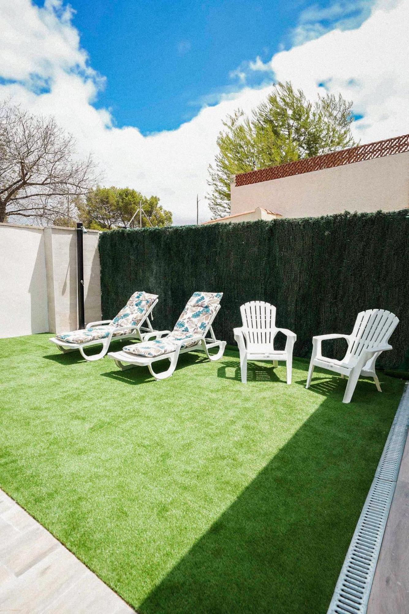 Casa Loma Con Terreno Privado Y Parking Compartido - A 800m De Playa Poniente *