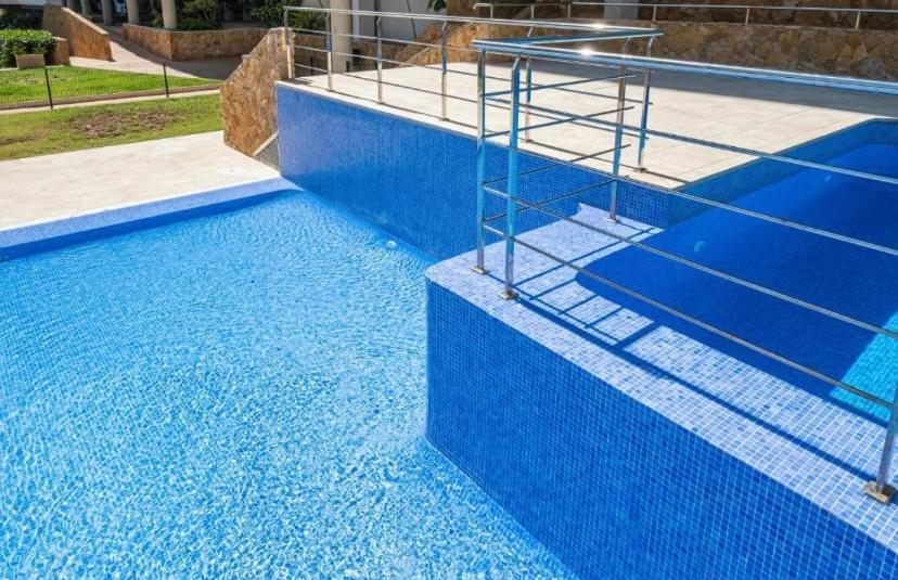 Oasis Cala Alta New 120qm Free Parking, Pool, 2 Bath, 3bdr, Wi-fi, Air-condit Apartment Benidorm