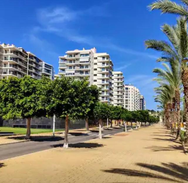 Oasis Cala Alta New 120qm Free Parking, Pool, 2 Bath, 3bdr, Wi-fi, Air-condit *