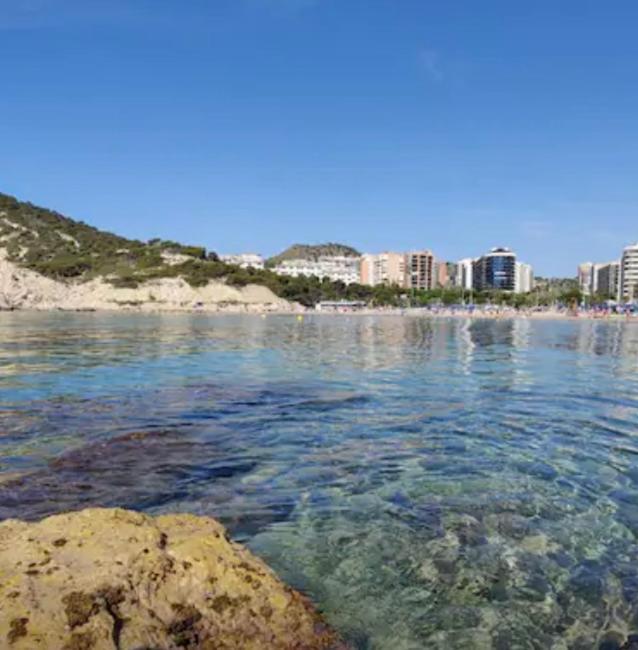 Apartment Oasis Cala Alta New 120qm Free Parking, Pool, 2 Bath, 3bdr, Wi-fi, Air-condit Benidorm