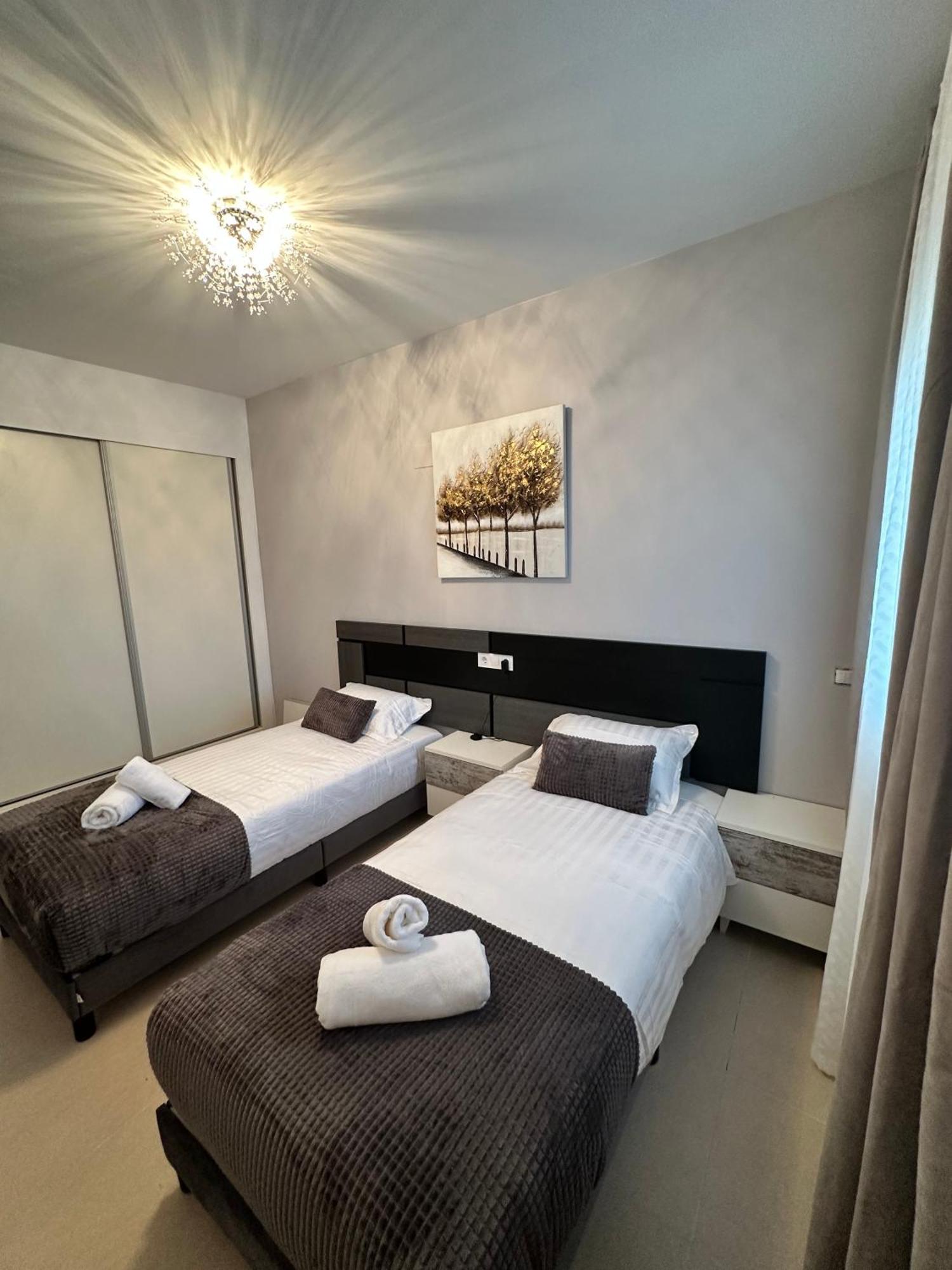 Luxury 3 Bdr By The Beach