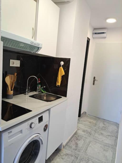 Apartment In With Sea View