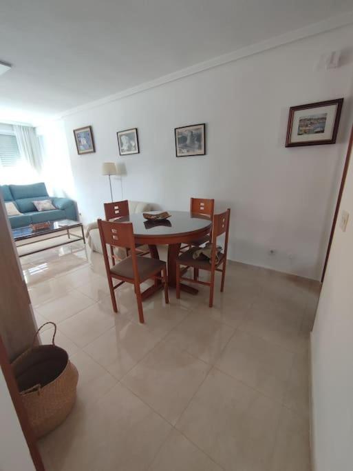 Apartamento Con Piscina Y Parking Apartment *