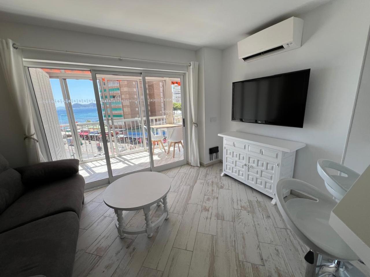 Apartment 4b On The