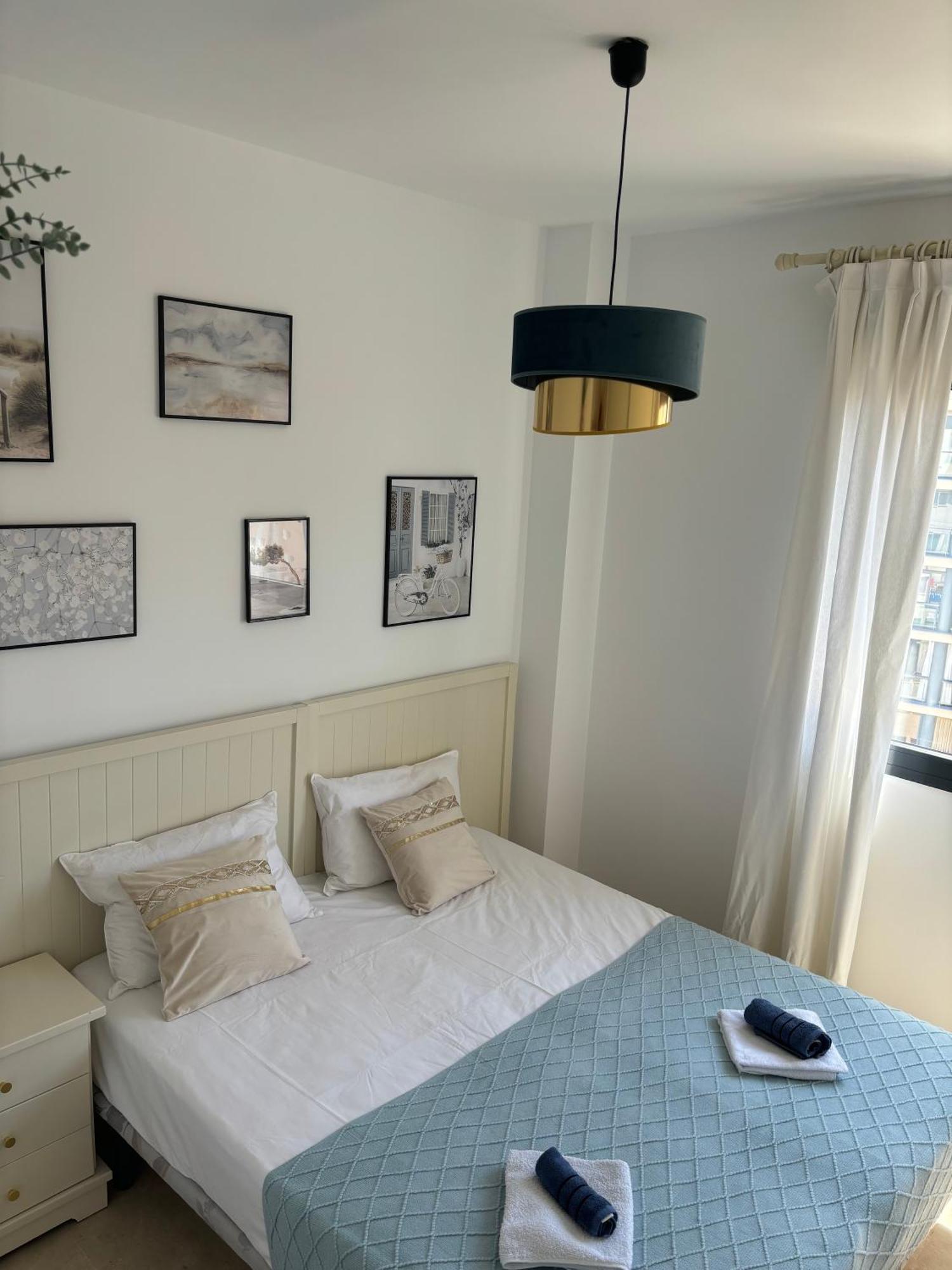 Oasis Cala Alta New 120qm Free Parking, Pool, 2 Bath, 3bdr, Wi-fi, Air-condit Apartment