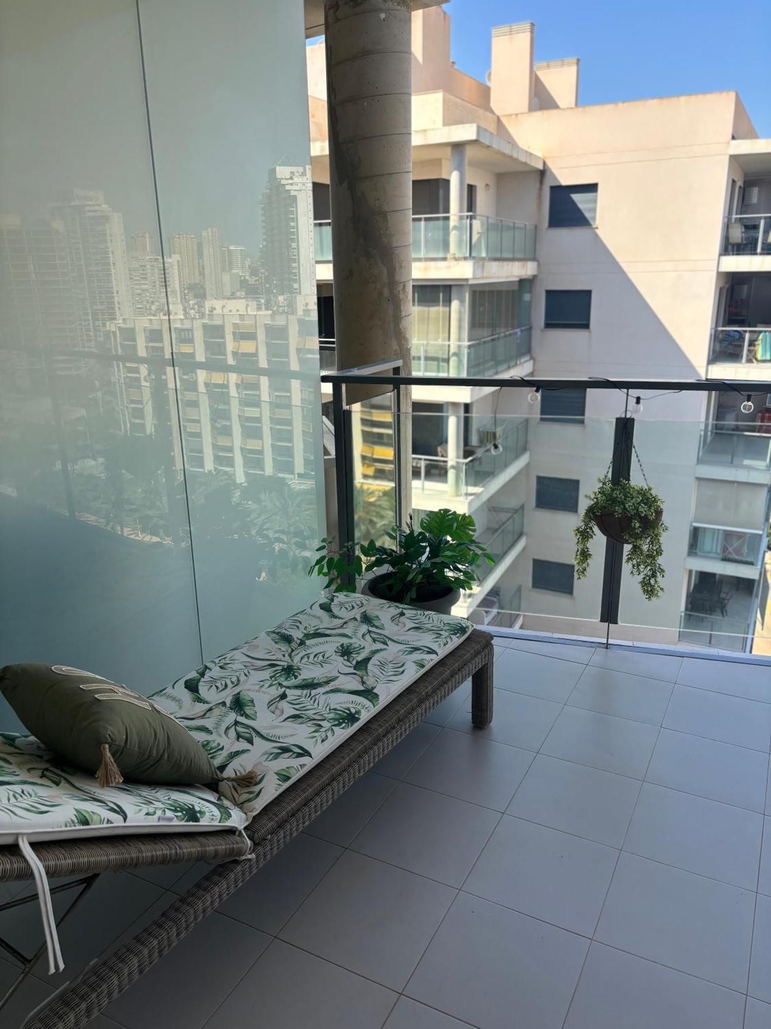 Oasis Cala Alta New 120qm Free Parking, Pool, 2 Bath, 3bdr, Wi-fi, Air-condit Apartment *
