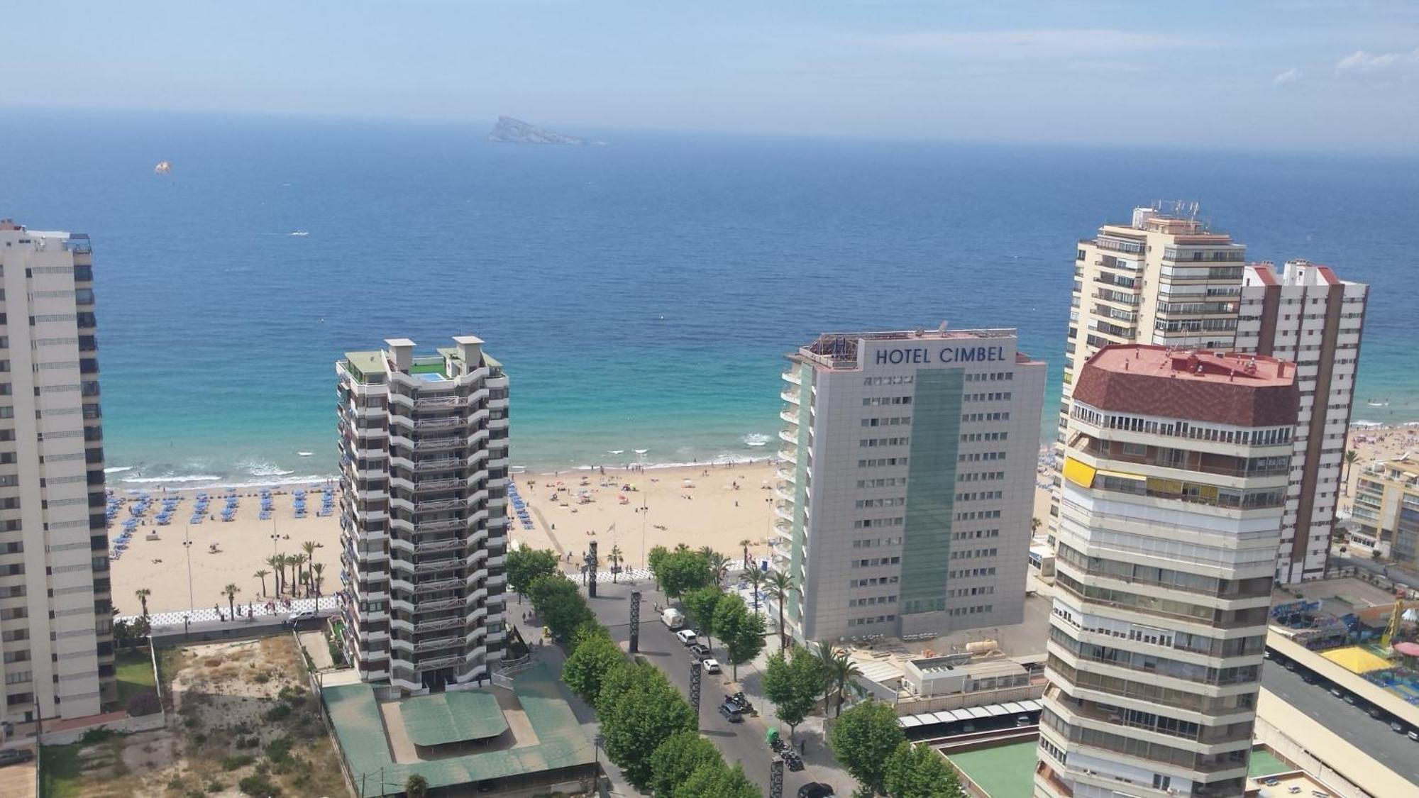Disponible En Abril-wifi-3hab, 6 Pers, -piscina, Aire Acondi-parking Opcionable Extra * Benidorm