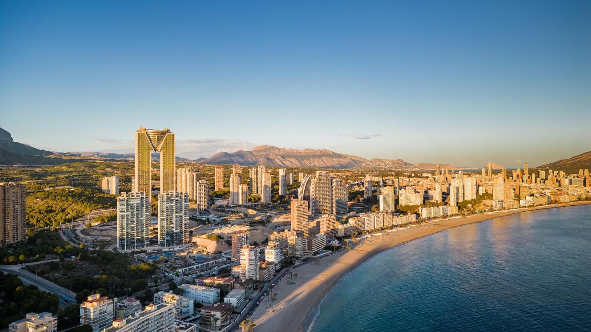 Apartment Beach - Beautiful Beachside Getaway By Costa Activa