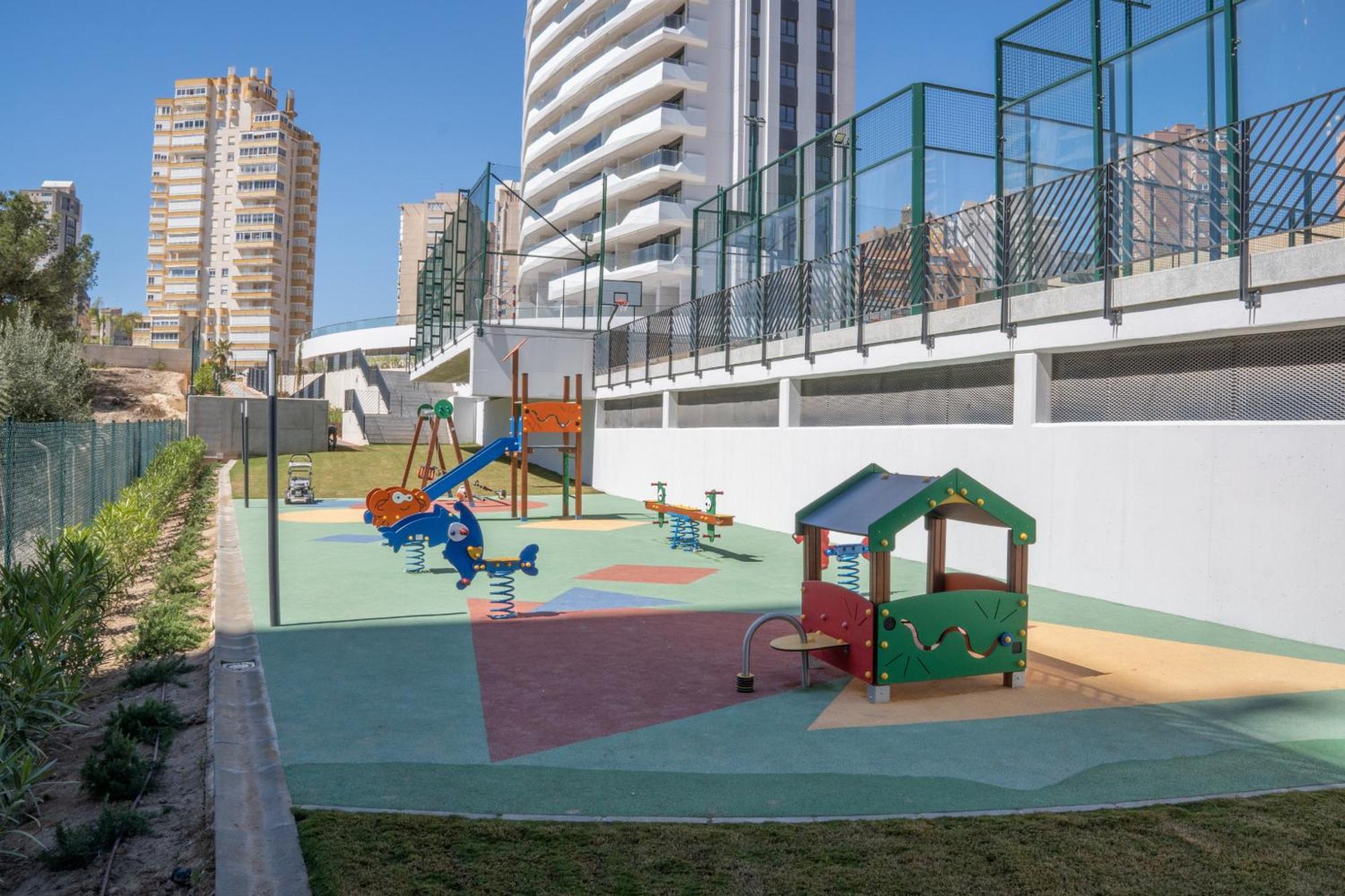 Apartment Beach - Beautiful Beachside Getaway By Costa Activa