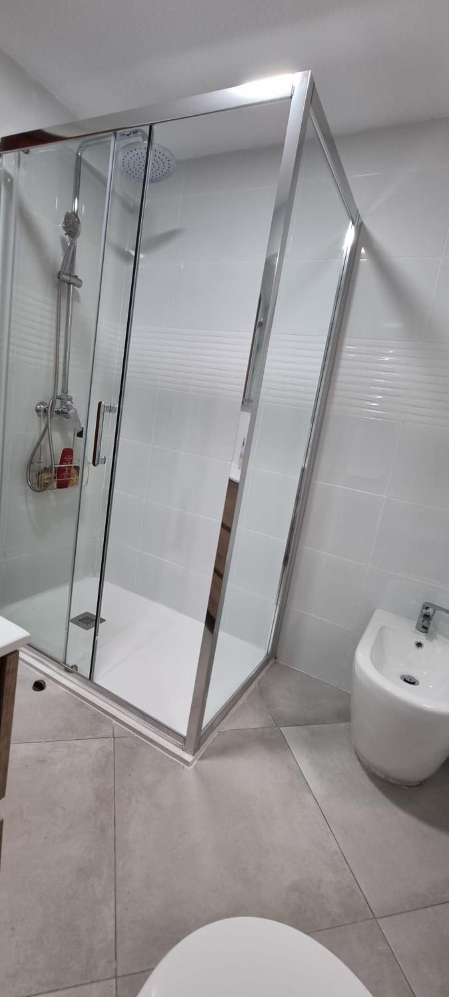 2 A 100 M De La Playa De Poniente Homestay *