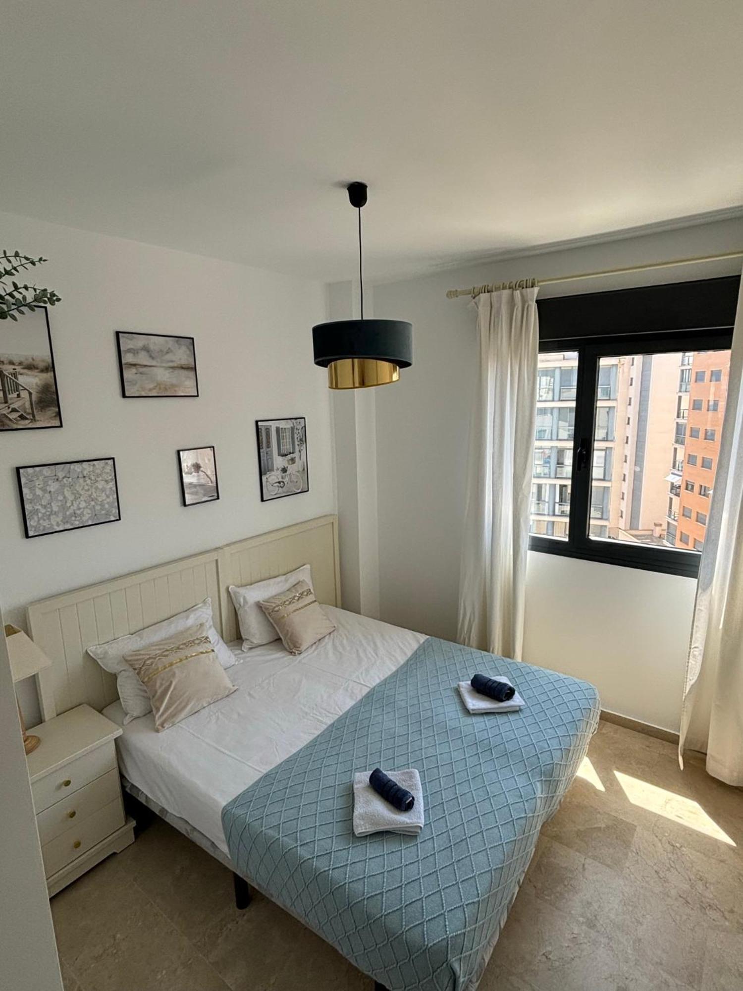 Oasis Cala Alta New 120qm Free Parking, Pool, 2 Bath, 3bdr, Wi-fi, Air-condit Appartement Benidorm