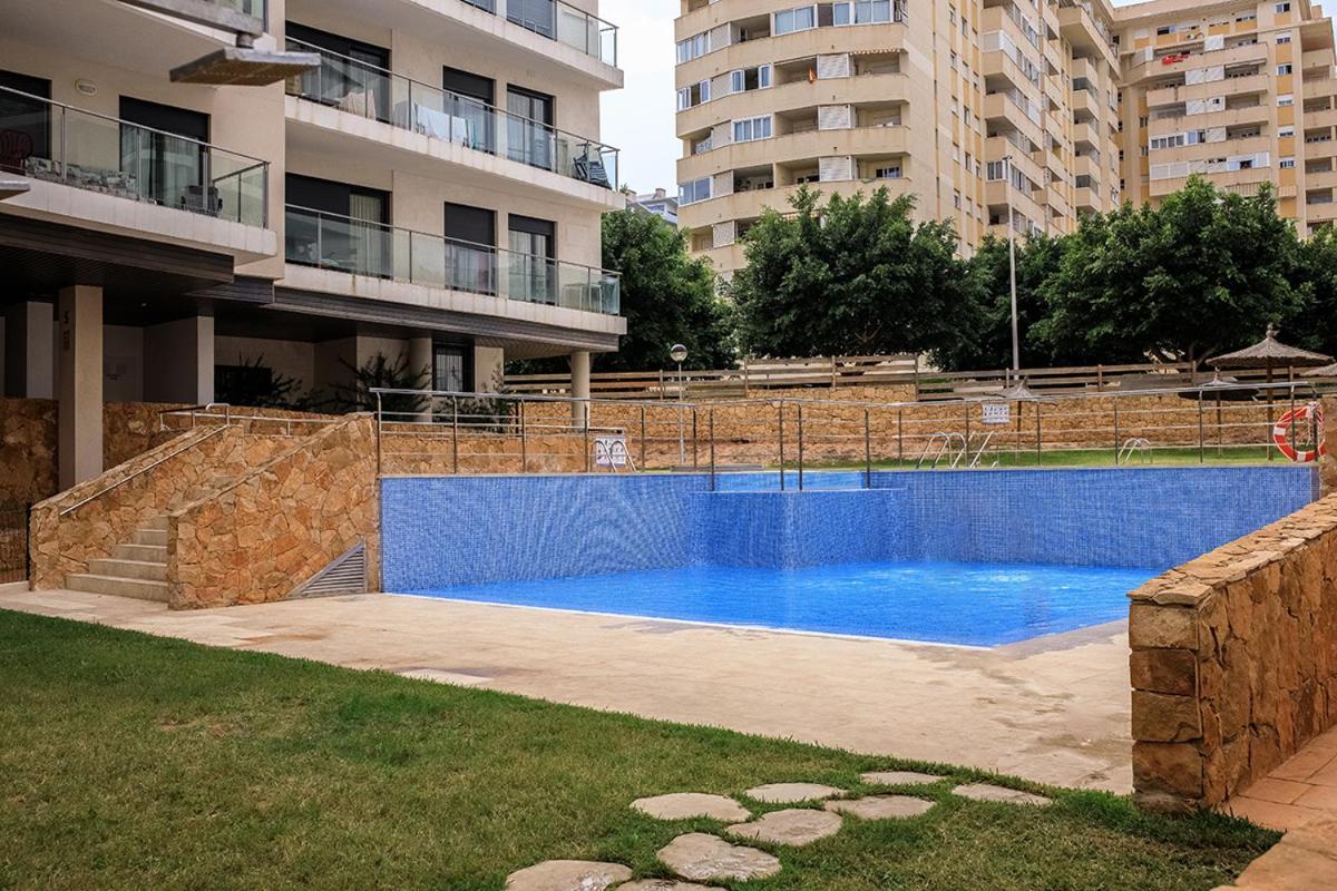 Oasis Cala Alta New 120qm Free Parking, Pool, 2 Bath, 3bdr, Wi-fi, Air-condit * Benidorm