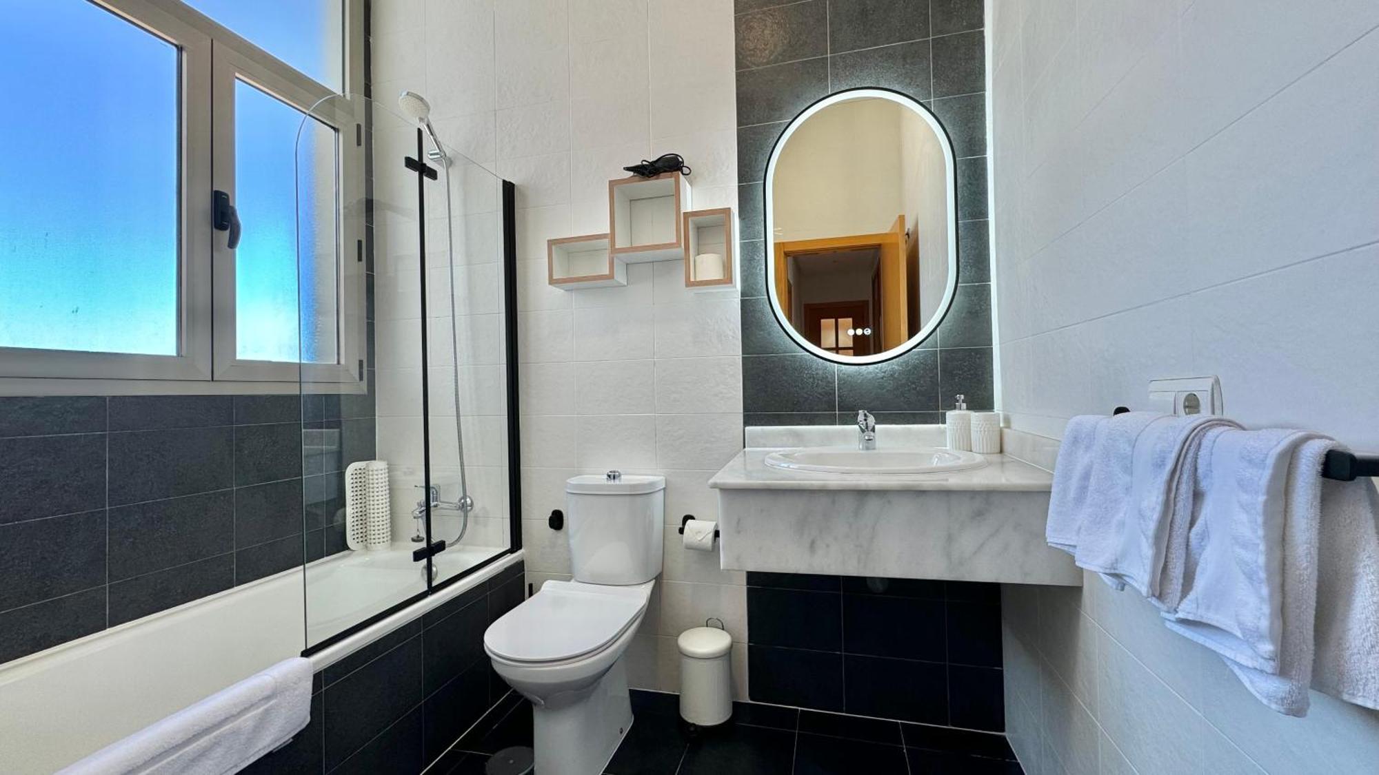140m² 3 Slaapkamer, 2 Privé Badkamer In Playa De Levante *