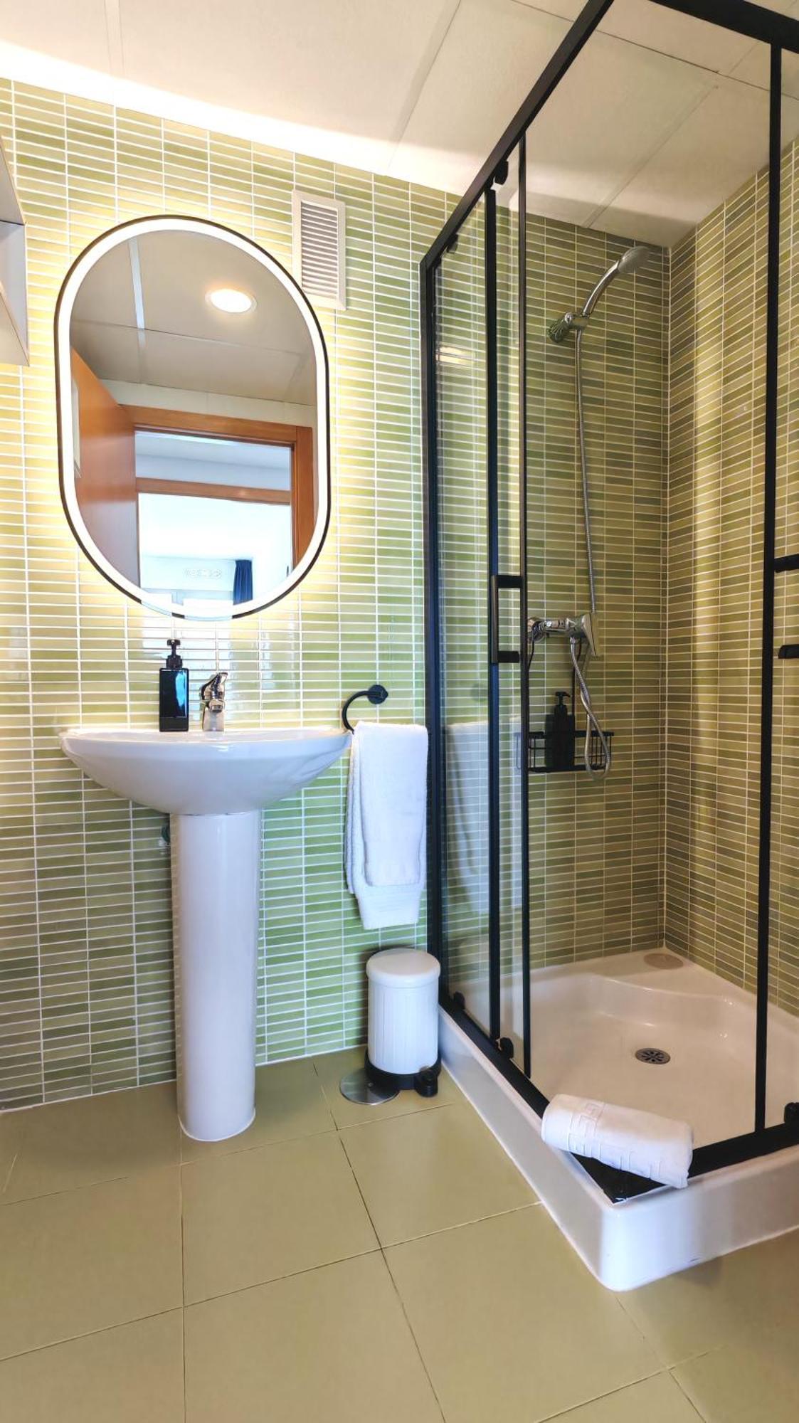 Floor 29 - Two-bedroom With Sea Views *
