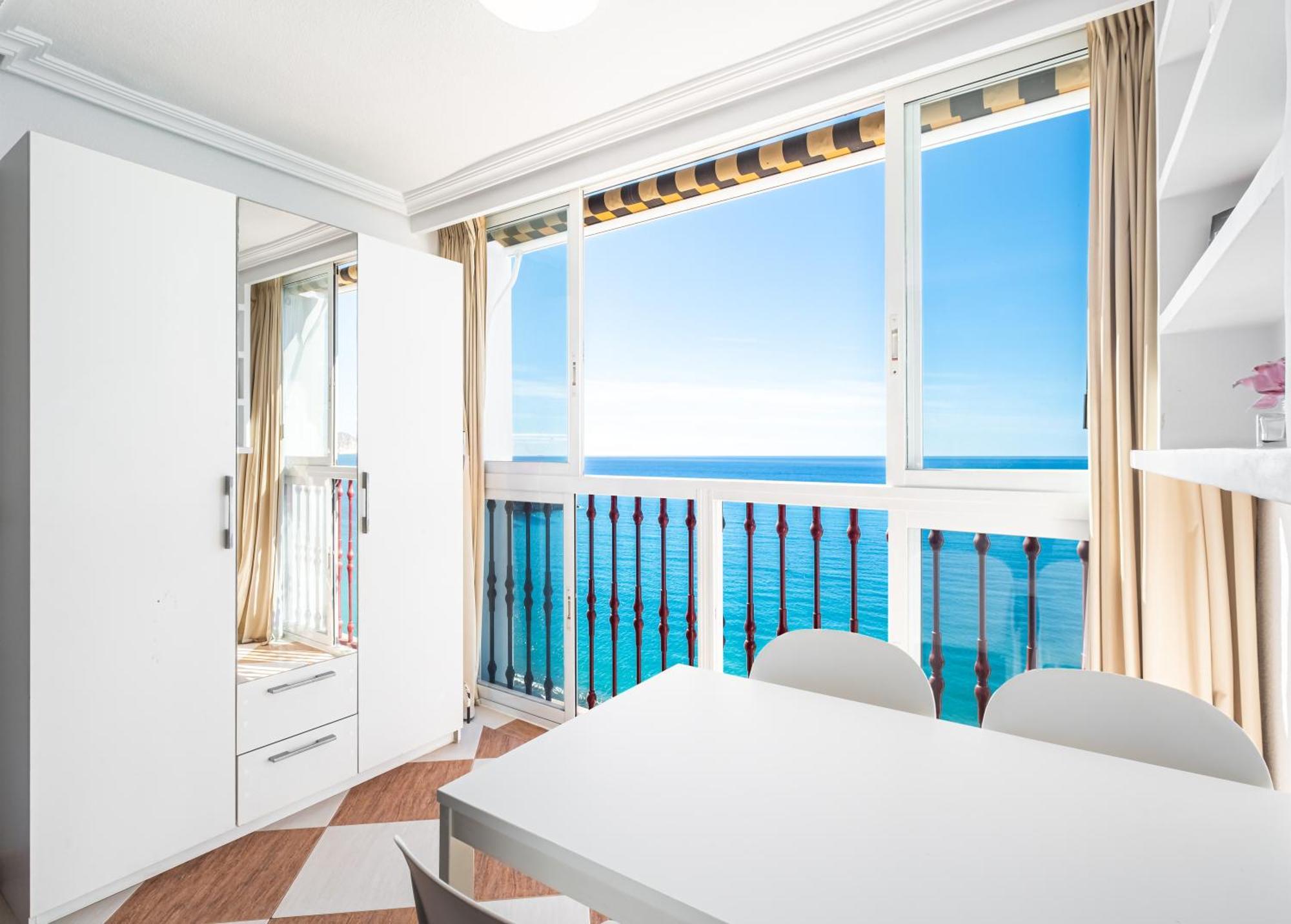 Damas 23-e Levante Apartment