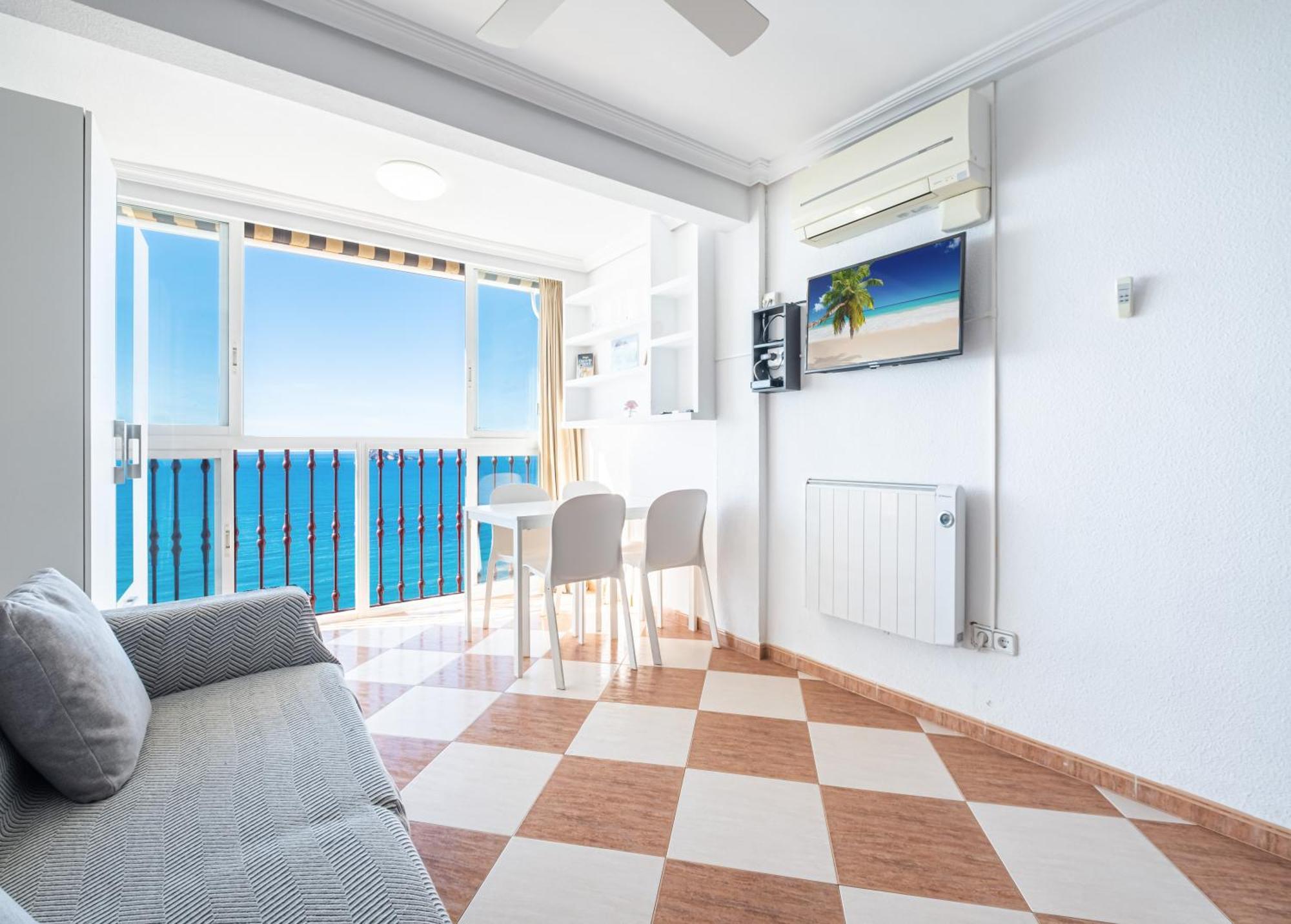 Damas 23-e Levante Apartment *