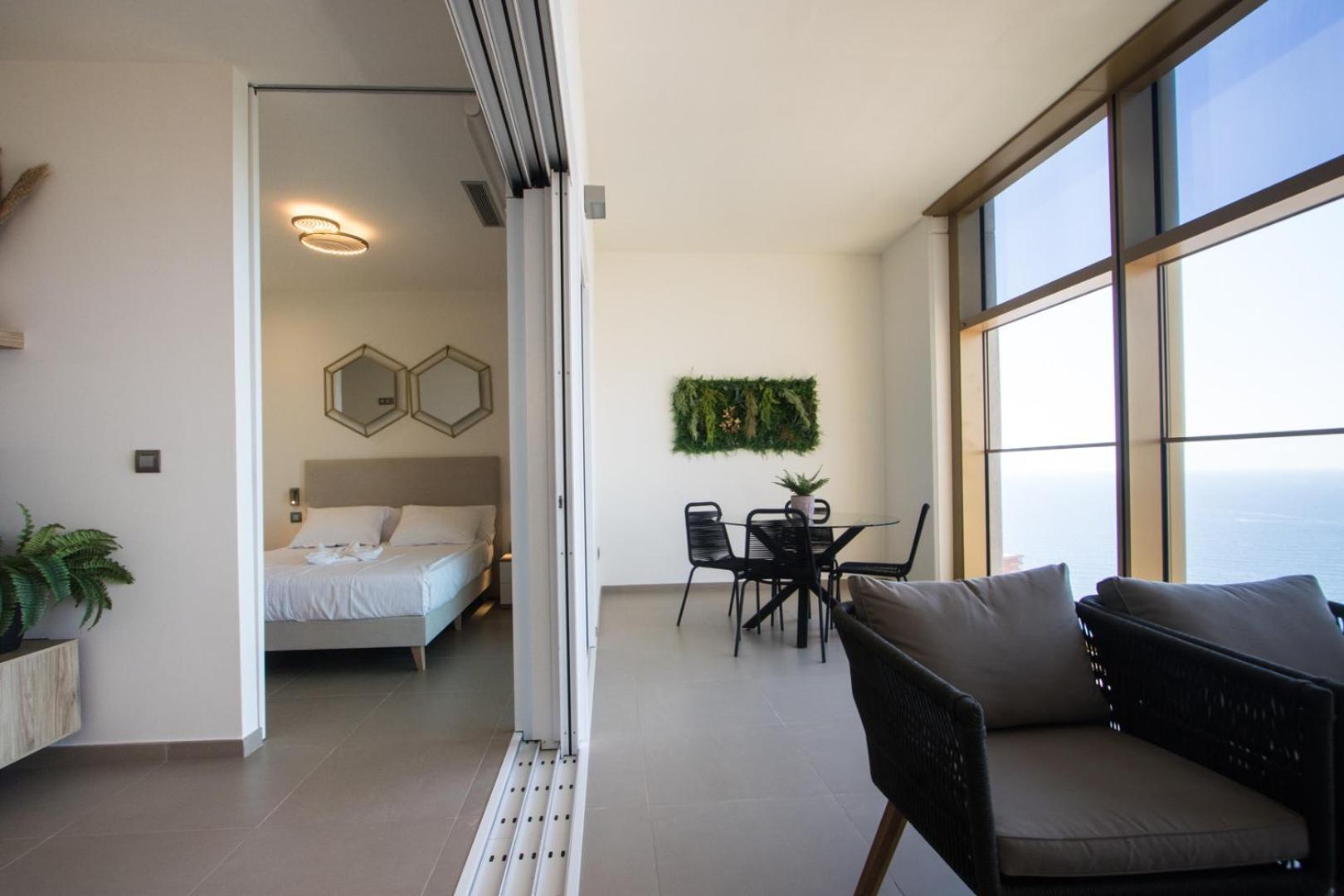 Intempo By Holuxe - 203 - 20th Floor
