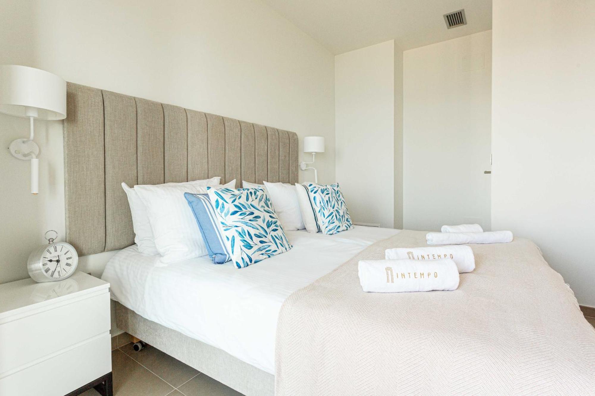 Apartment Intempo Sky 205