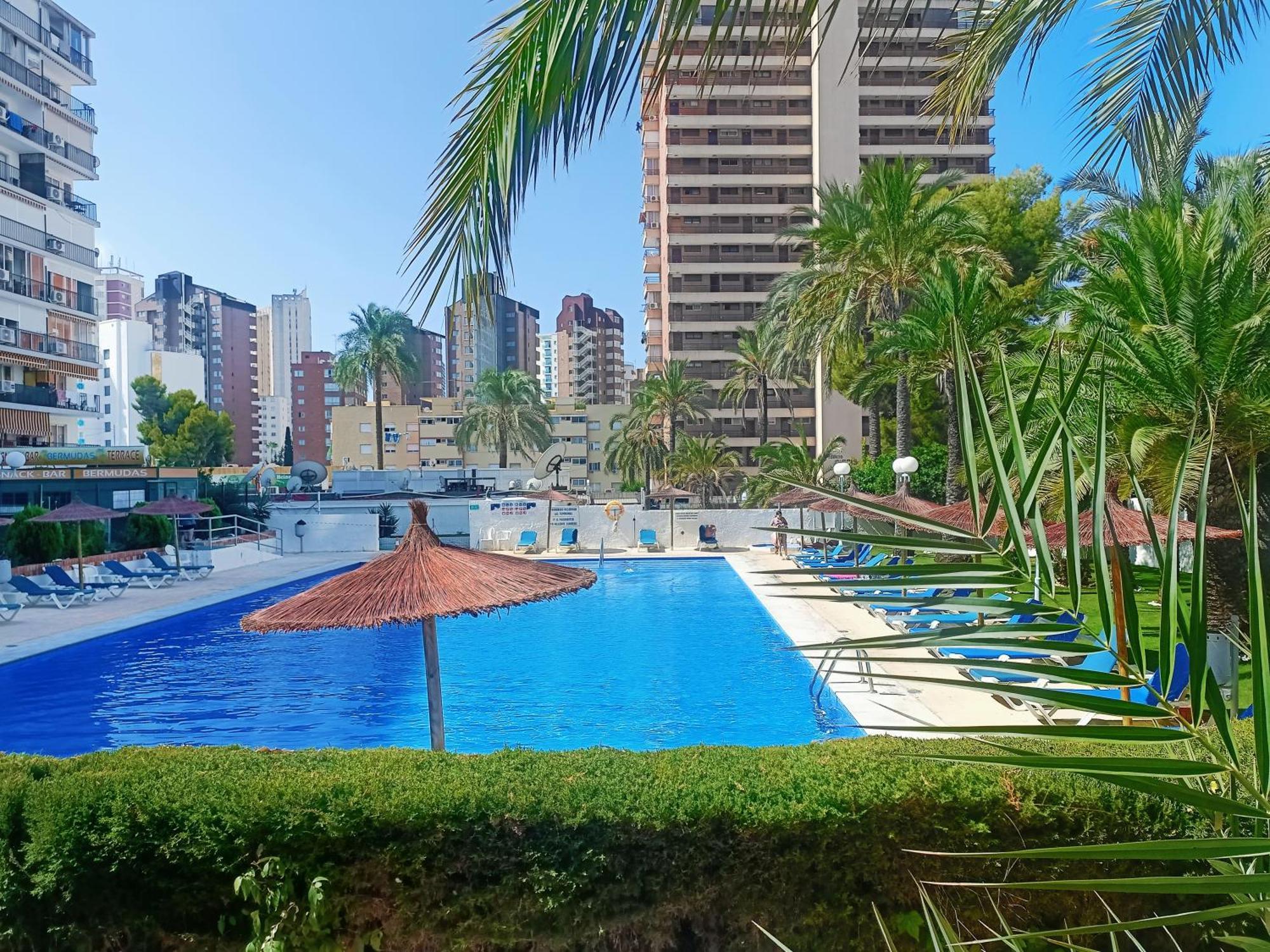 Apartment Bermudas Con Piscina En Benidorm