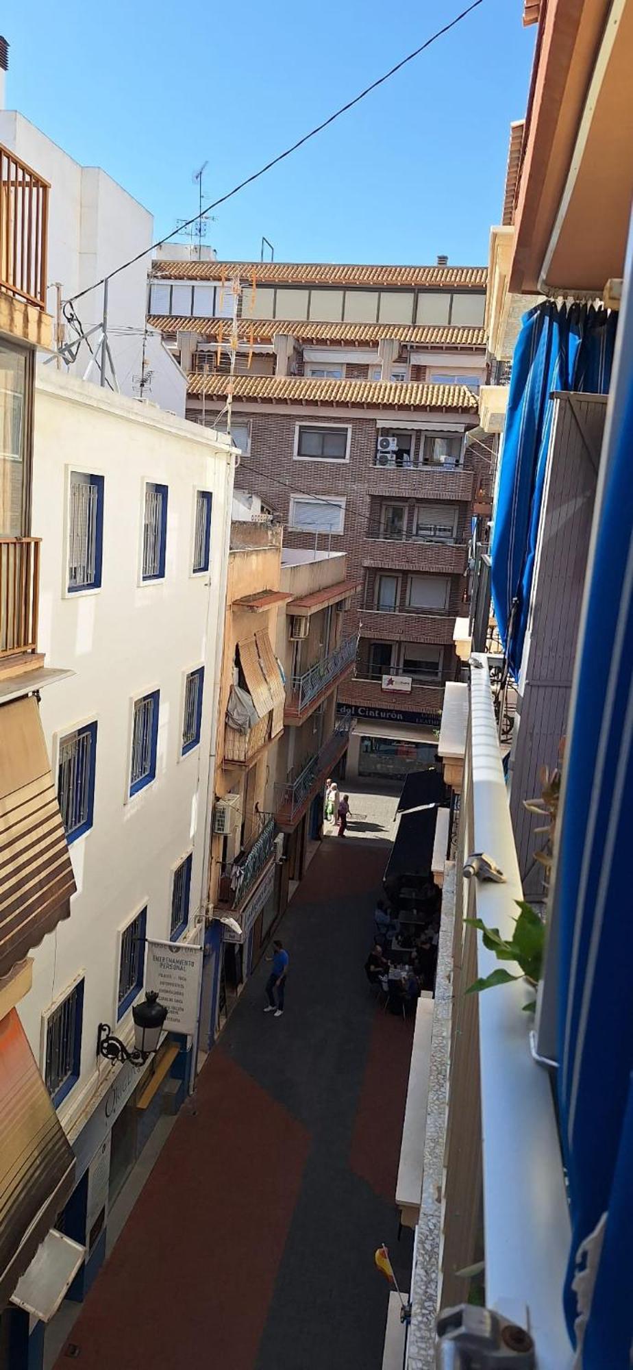 Casa 1- Centro Benidorm-solo Mayores De 30 Anos Y Familias
