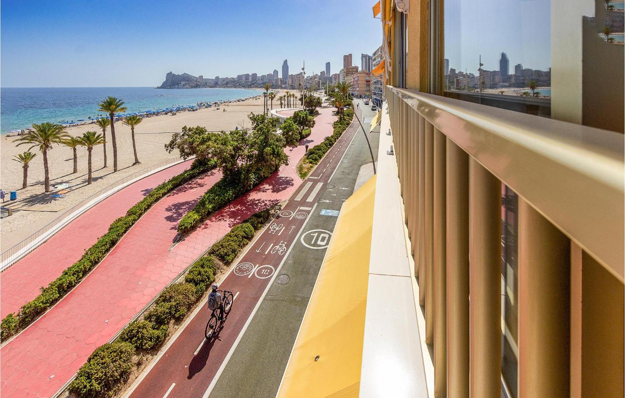 Gorgeous In With Kitchen Apartment Benidorm