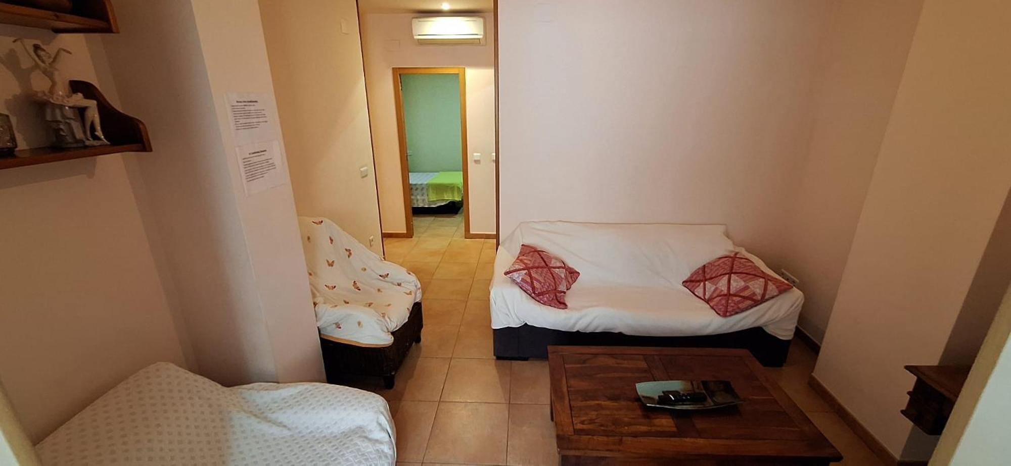Casa 2 - Centro Benidorm- Solo Mayores De 30 Anos Y Familias *