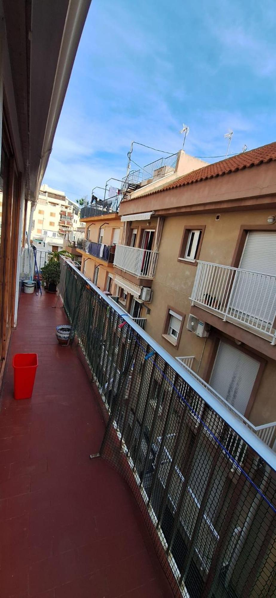 Casa 2 - Centro Benidorm- Solo Mayores De 30 Anos Y Familias *