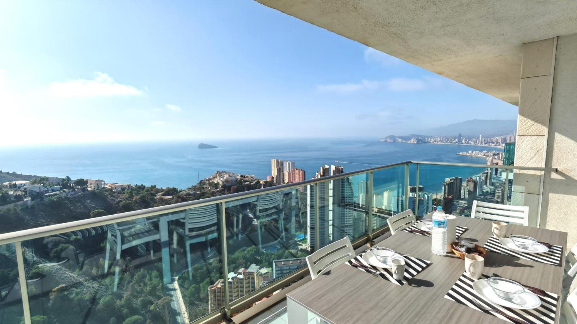 Skyline 39 Increibles Vistas Al Mar Desde La Terraza Privada En La Planta 39 Apartment